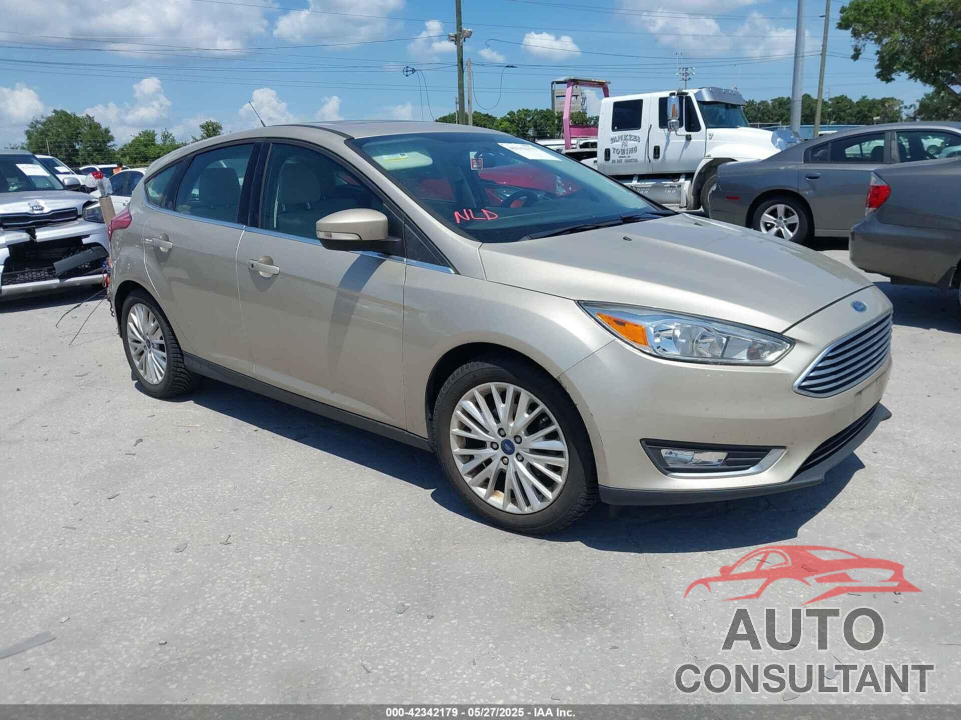 FORD FOCUS 2017 - 1FADP3N21HL327581