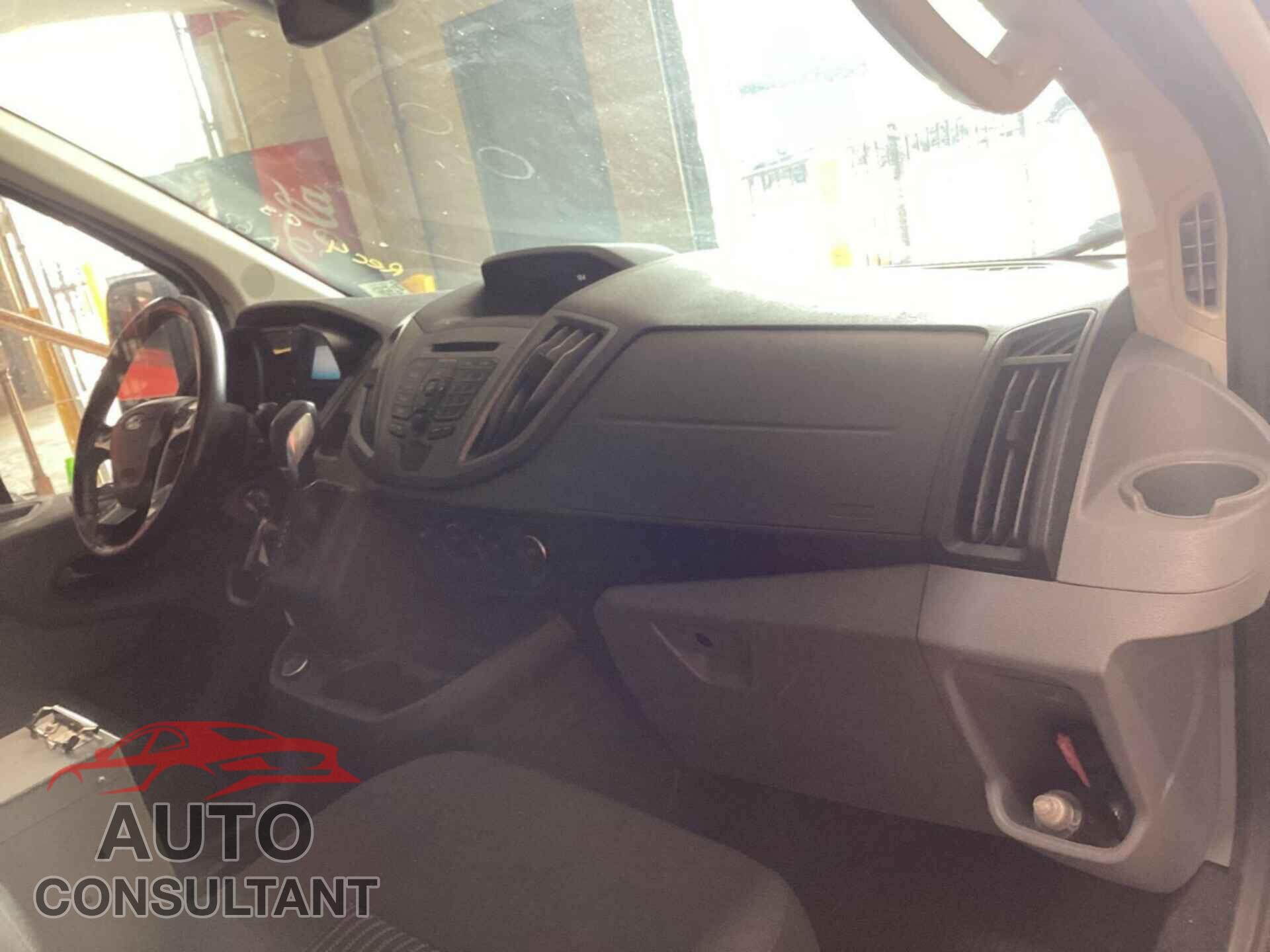 FORD TRANSIT 2019 - 1FTYR1YG0KKA40795