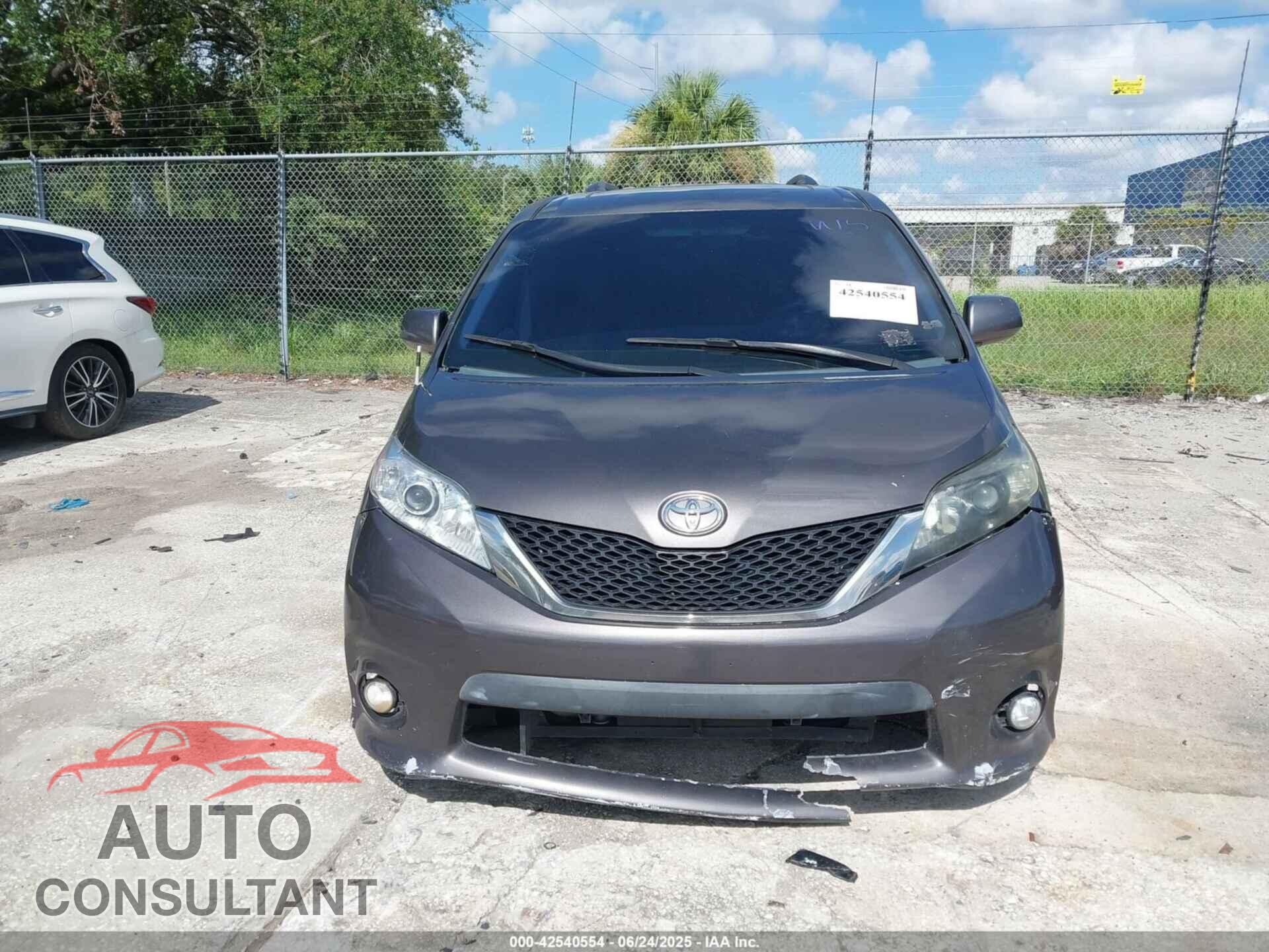 TOYOTA SIENNA 2011 - 5TDXK3DC4BS092602