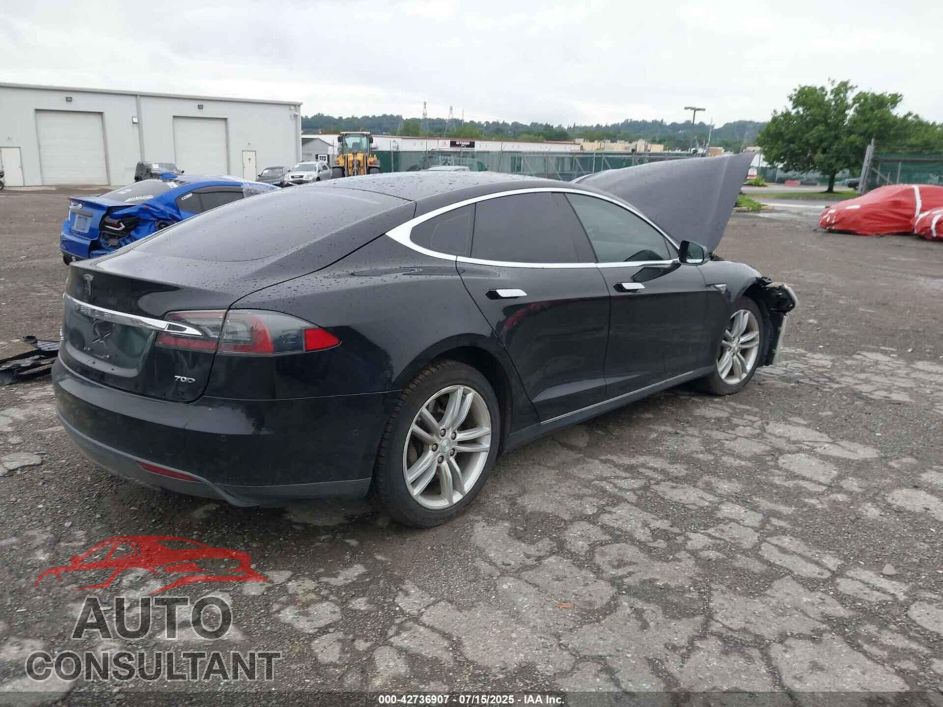 TESLA MODEL S 2015 - 5YJSA1S24FF082755