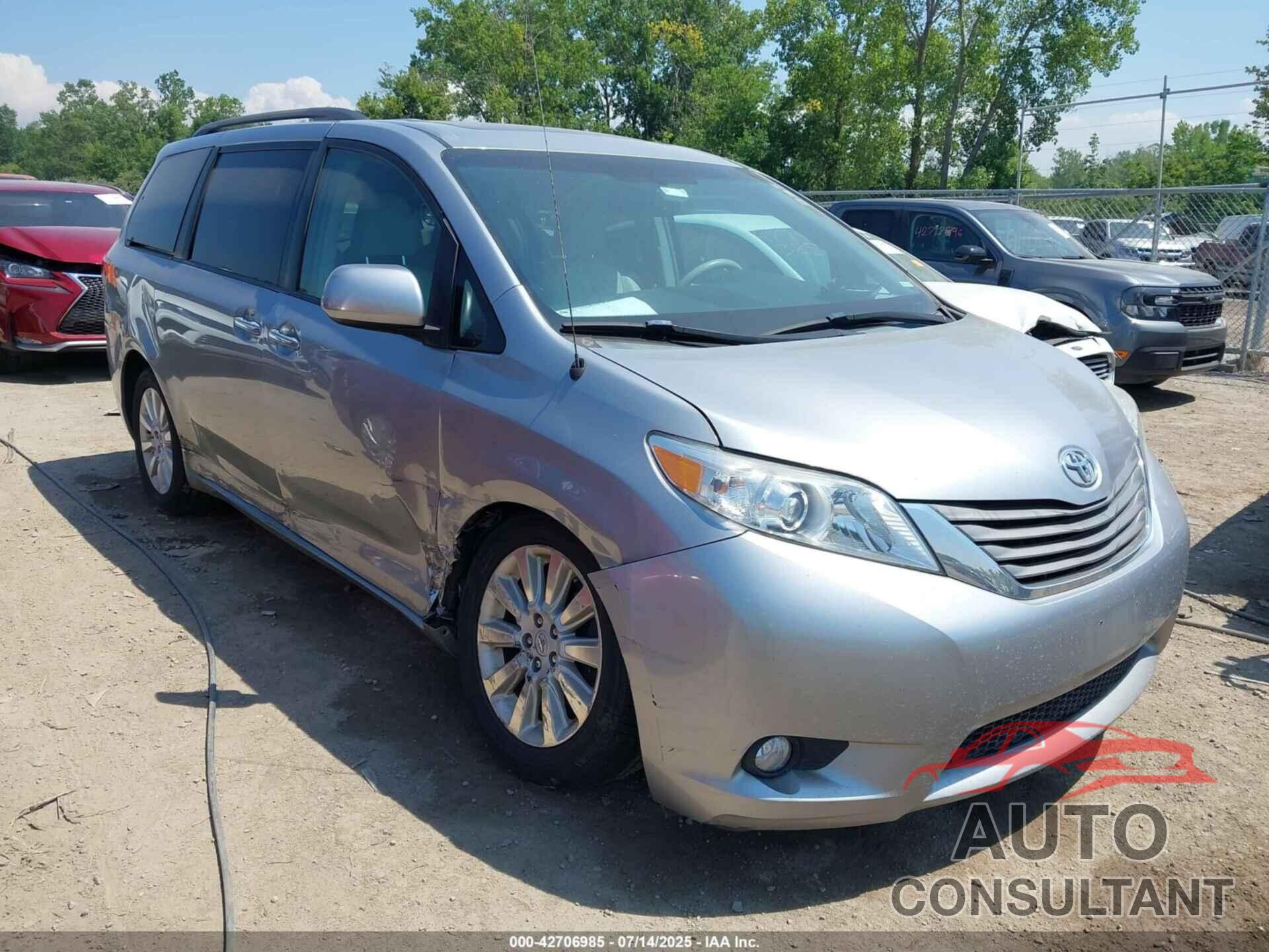 TOYOTA SIENNA 2013 - 5TDDK3DC4DS054583