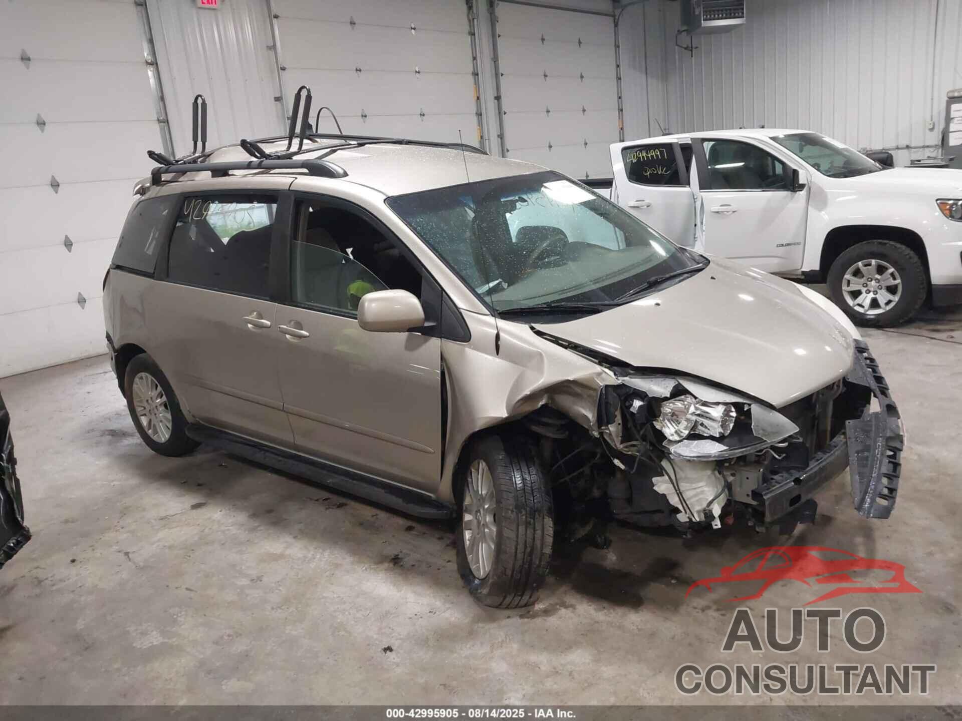 TOYOTA SIENNA 2009 - 5TDBK22C29S026860