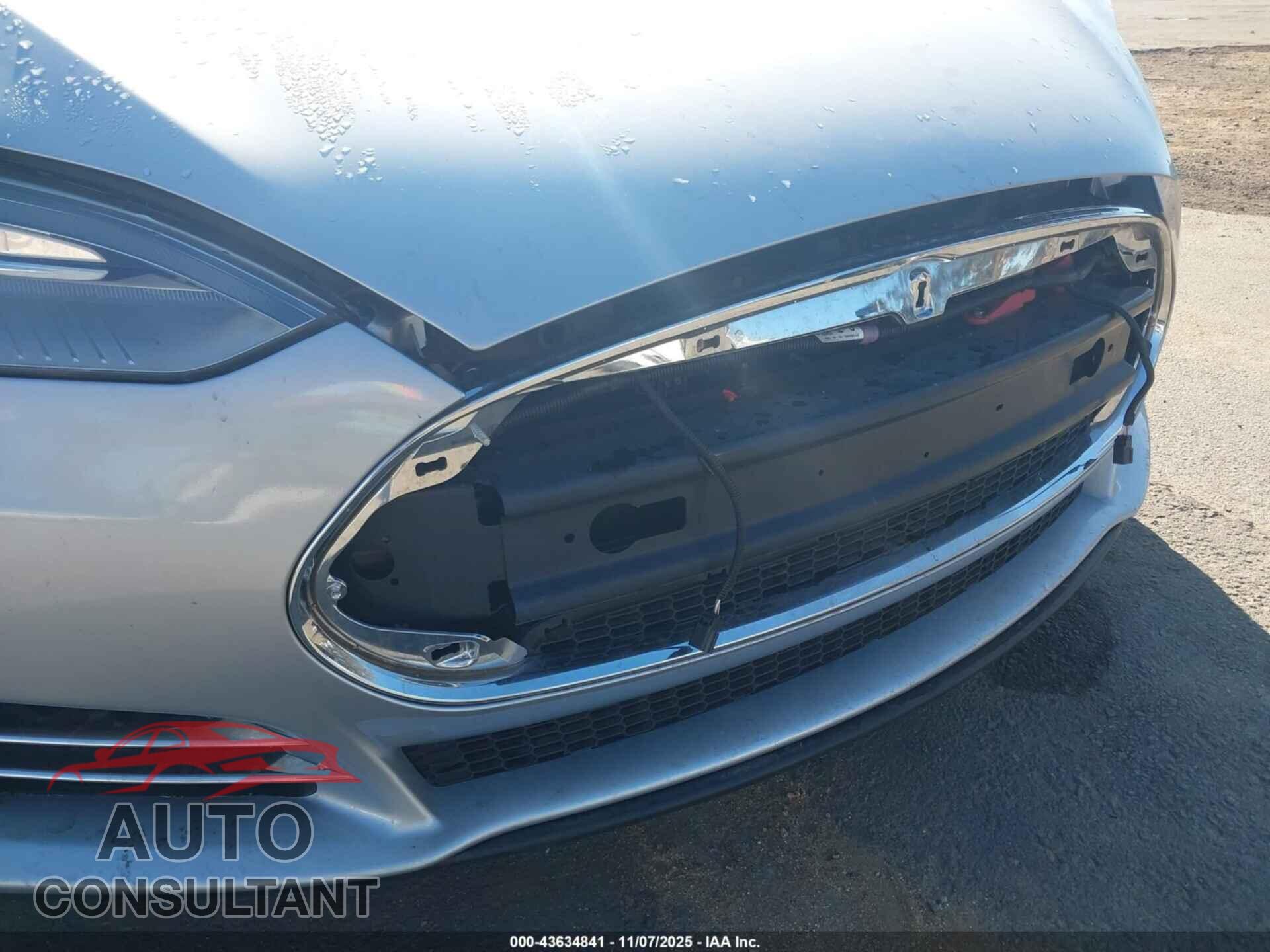 TESLA MODEL S 2013 - 5YJSA1DP6DFP20977