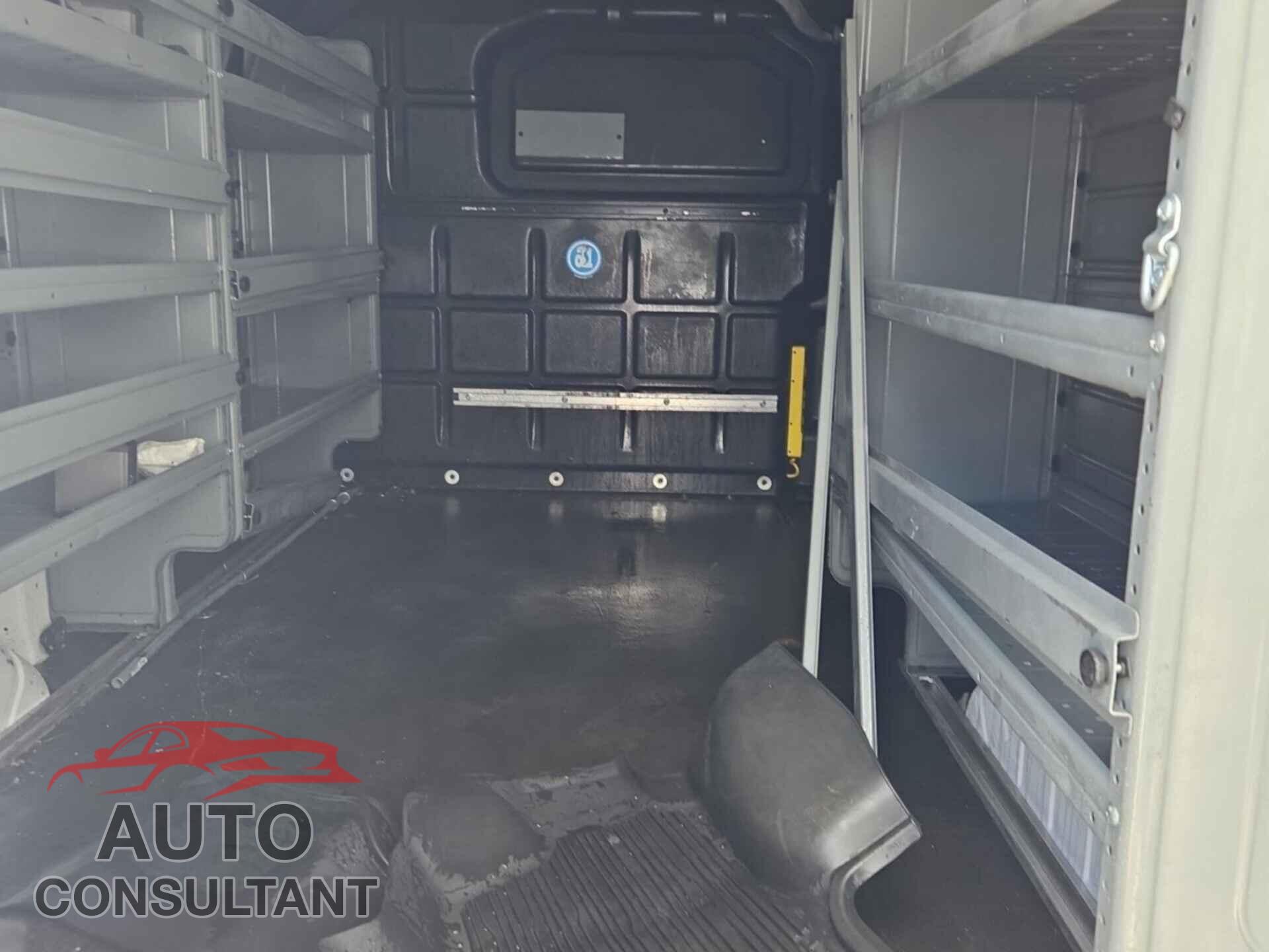 FORD TRANSIT 2019 - 1FTYR1YG1KKB48245