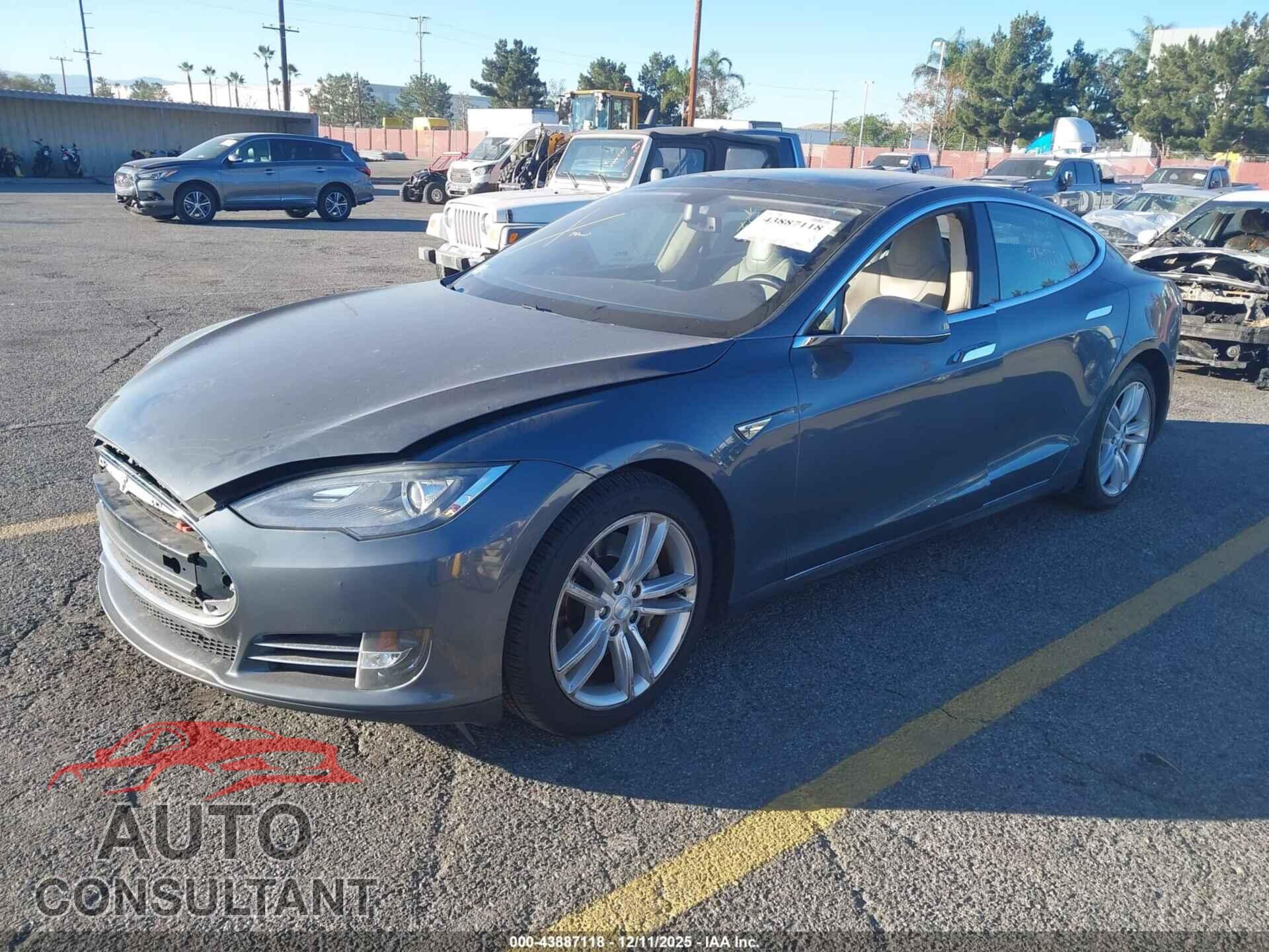 TESLA MODEL S 2013 - 5YJSA1CN0DFP14088