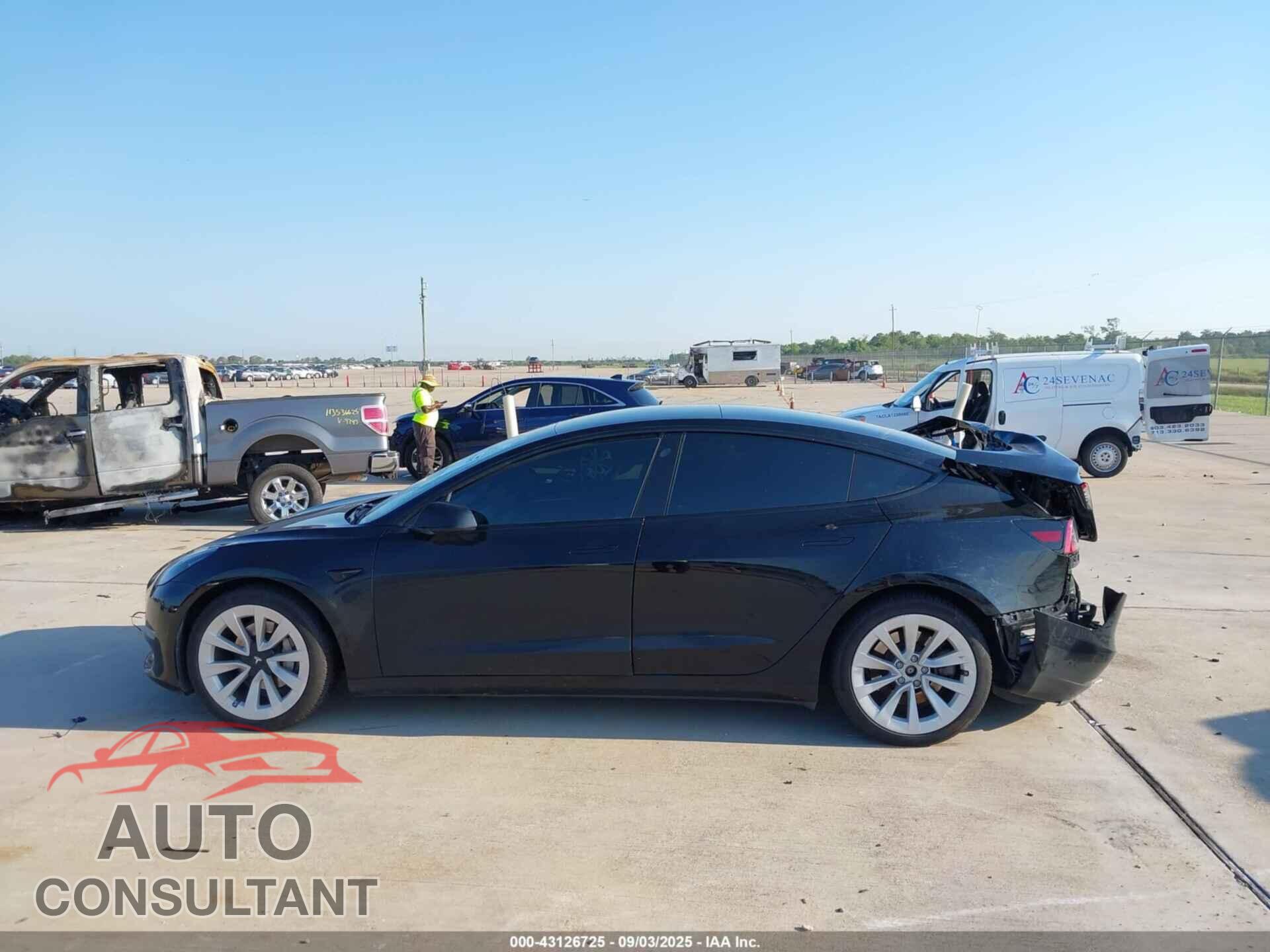 TESLA MODEL 3 2023 - 5YJ3E1EA5PF671925