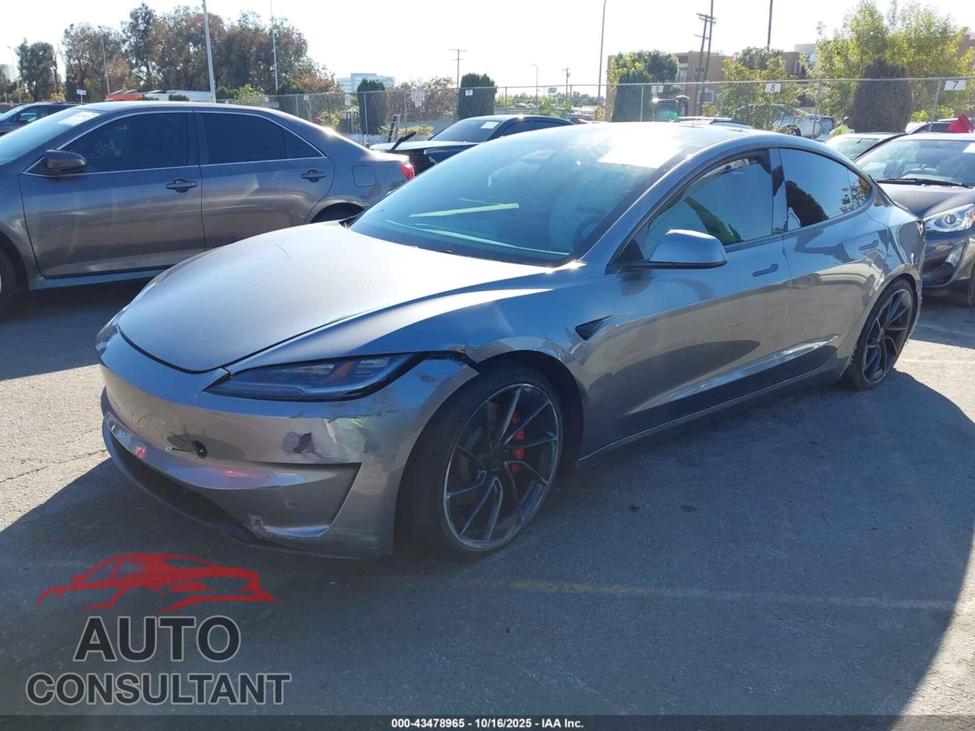 TESLA MODEL 3 2024 - 5YJ3E1ET1RF853397