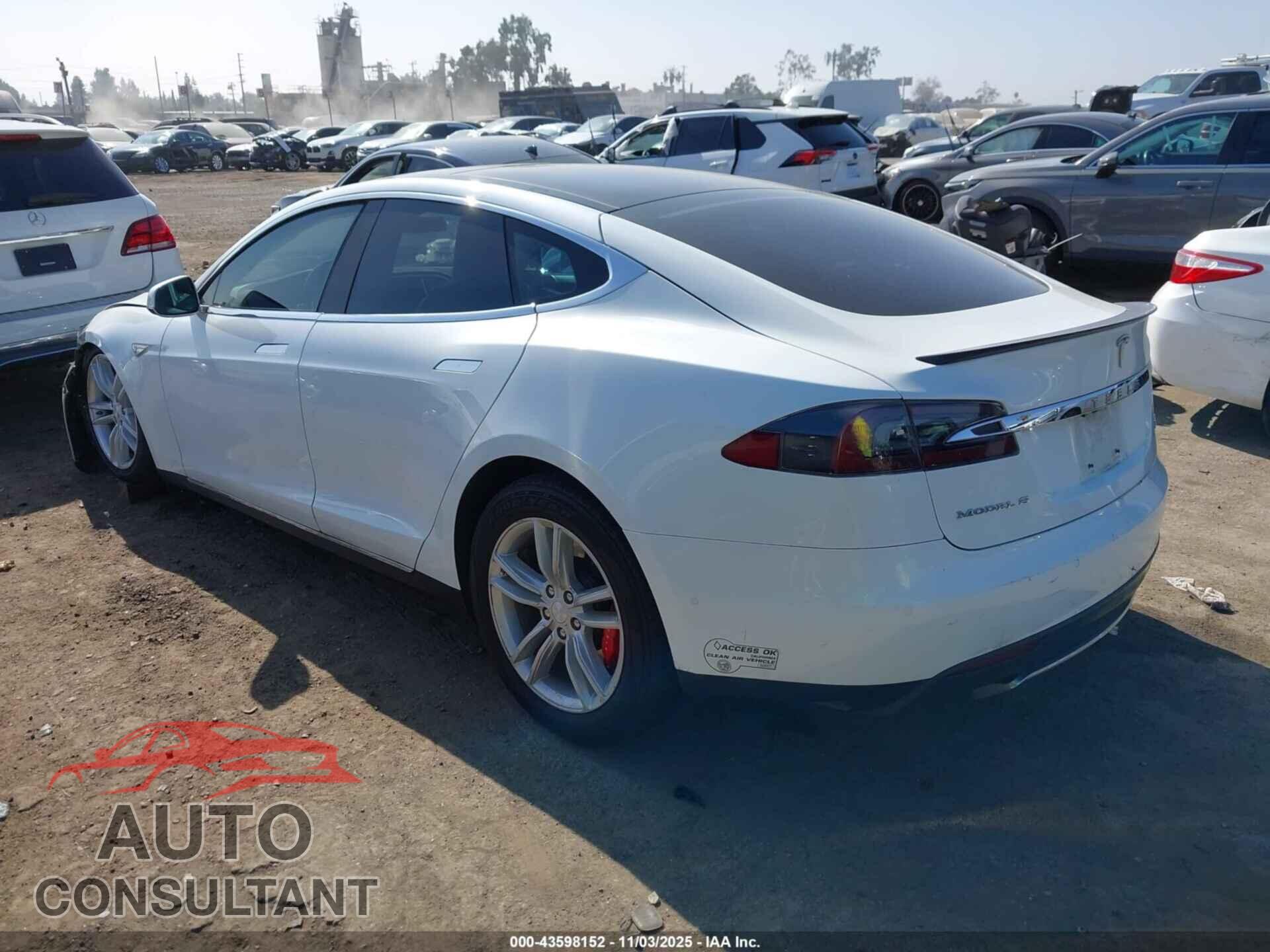 TESLA MODEL S 2016 - 5YJSA1E40GF124403