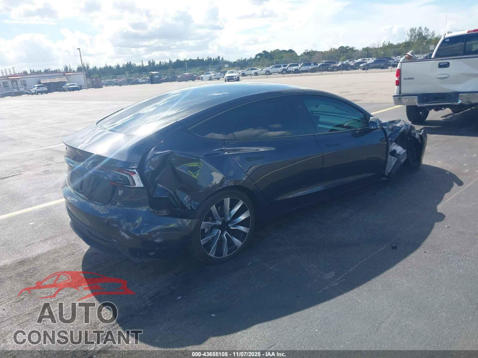 TESLA MODEL 3 2024 - 5YJ3E1EA2RF751525