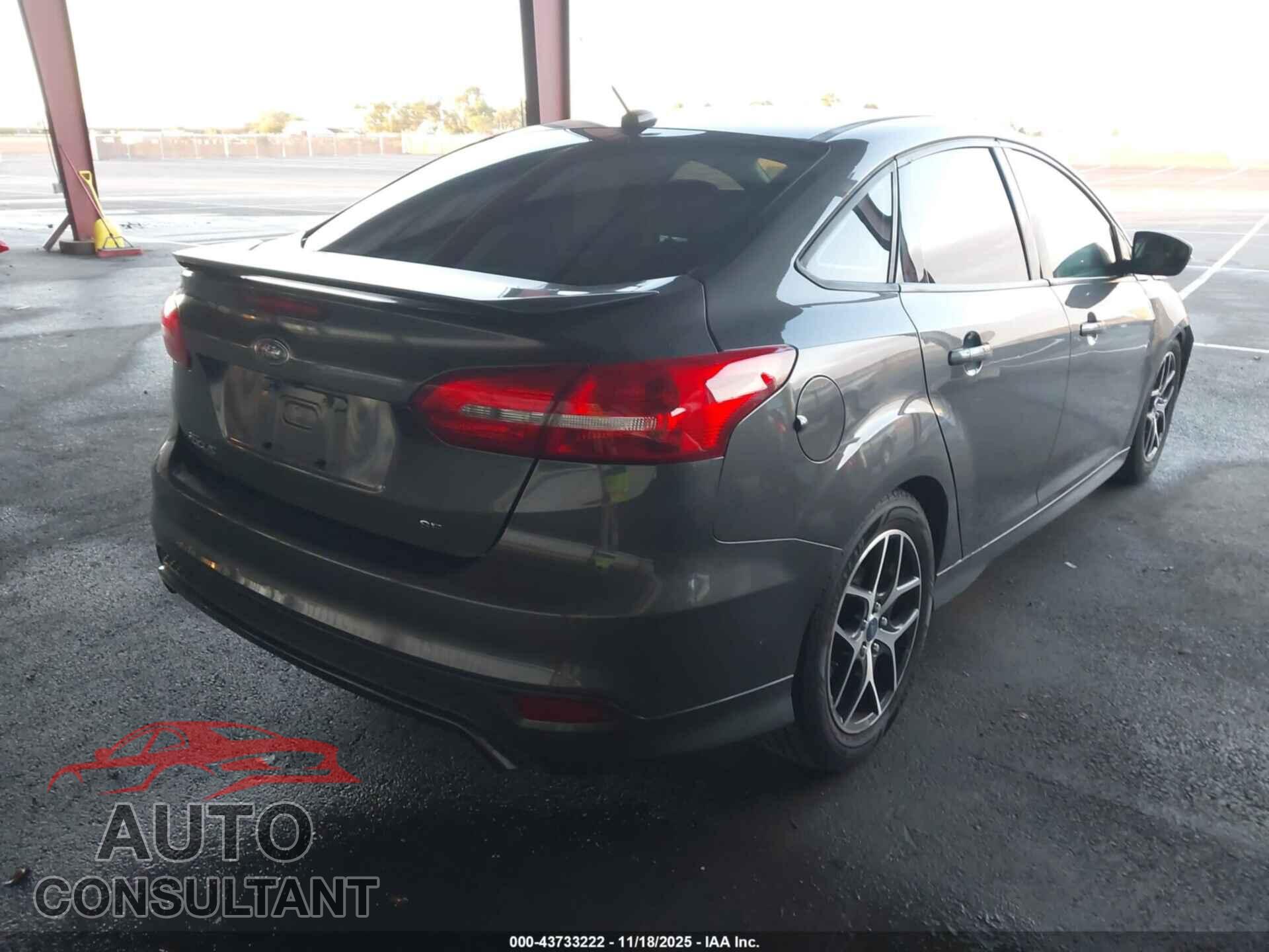 FORD FOCUS 2015 - 1FADP3F29FL324892