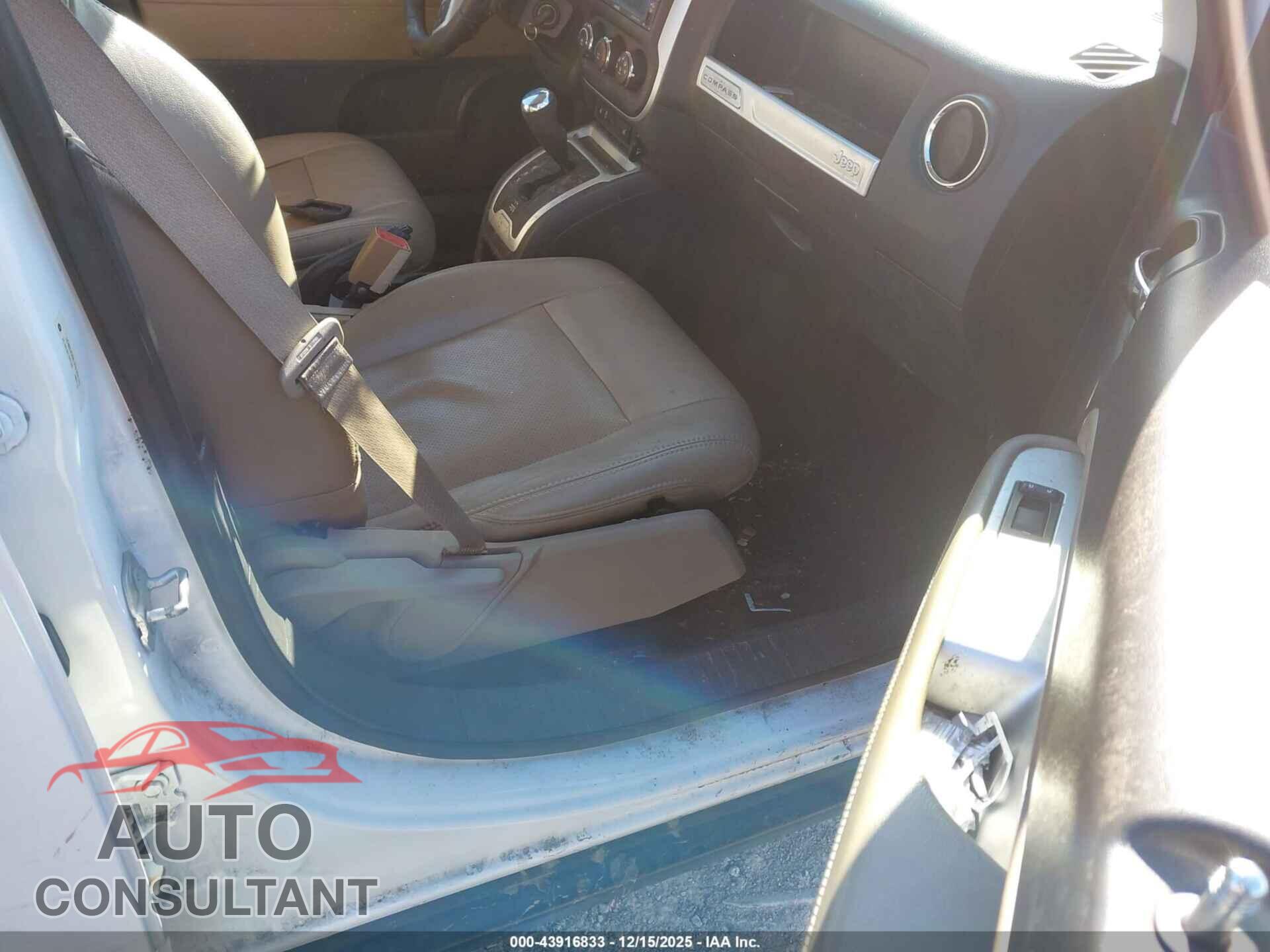 JEEP COMPASS 2015 - 1C4NJCEA1FD262729