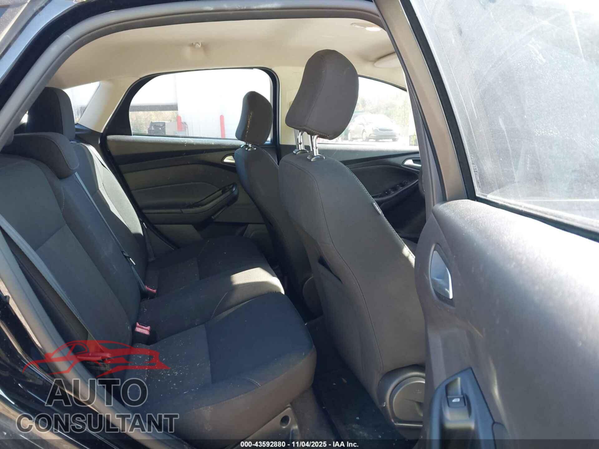 FORD FOCUS 2017 - 1FADP3K23HL249230