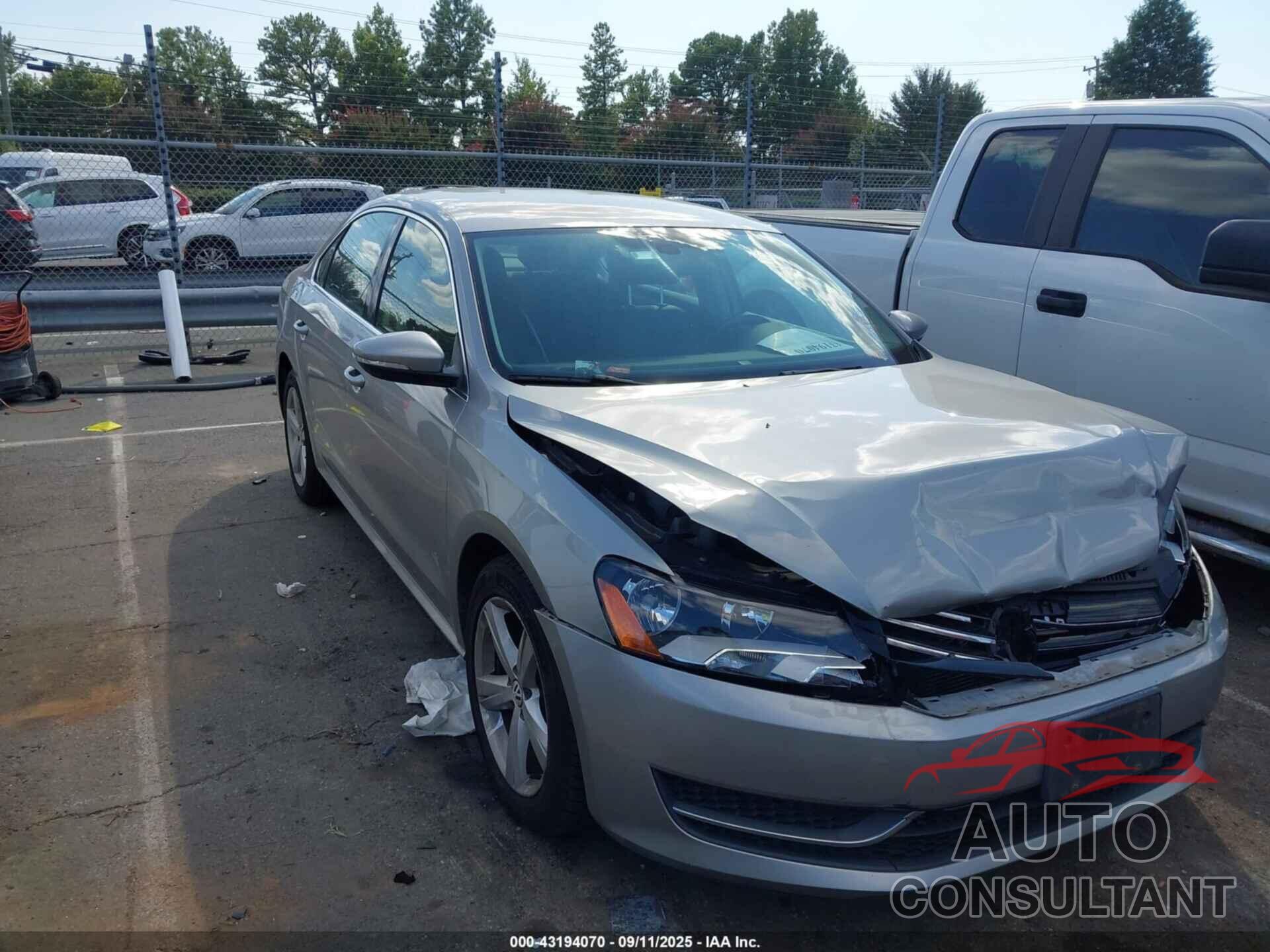 VOLKSWAGEN PASSAT 2012 - 1VWBP7A38CC004478