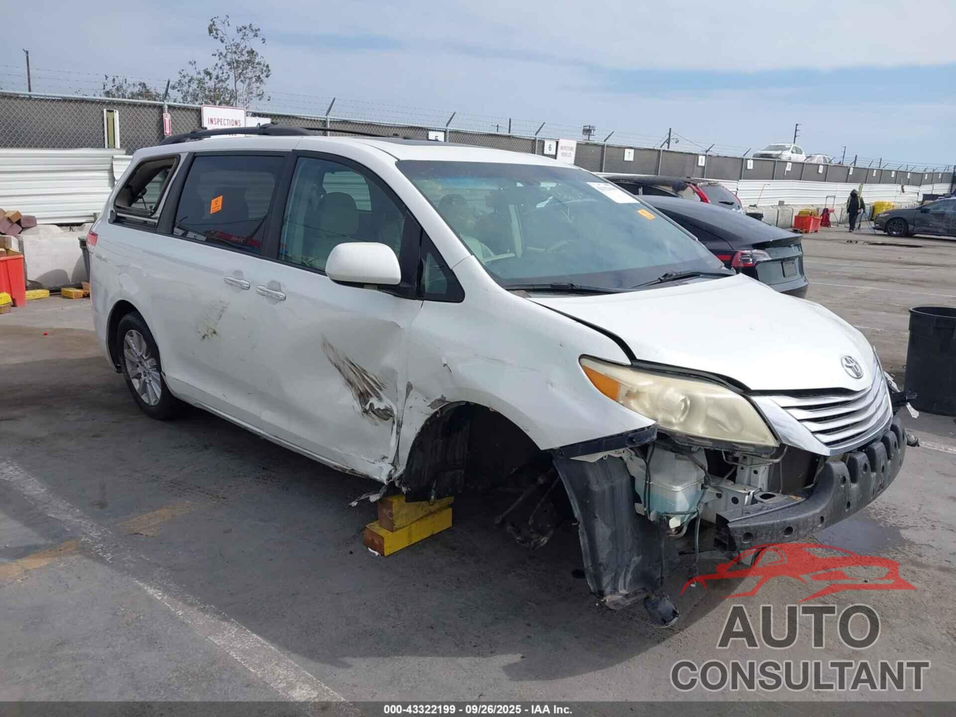 TOYOTA SIENNA 2011 - 5TDDK3DC8BS005593