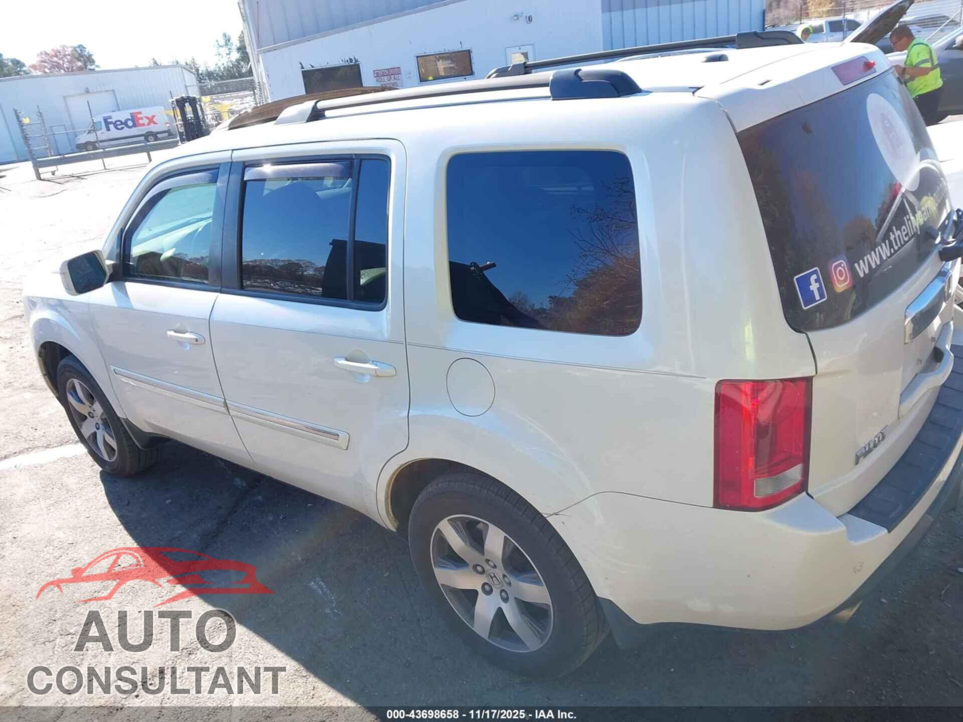 HONDA PILOT 2013 - 5FNYF3H94DB041440