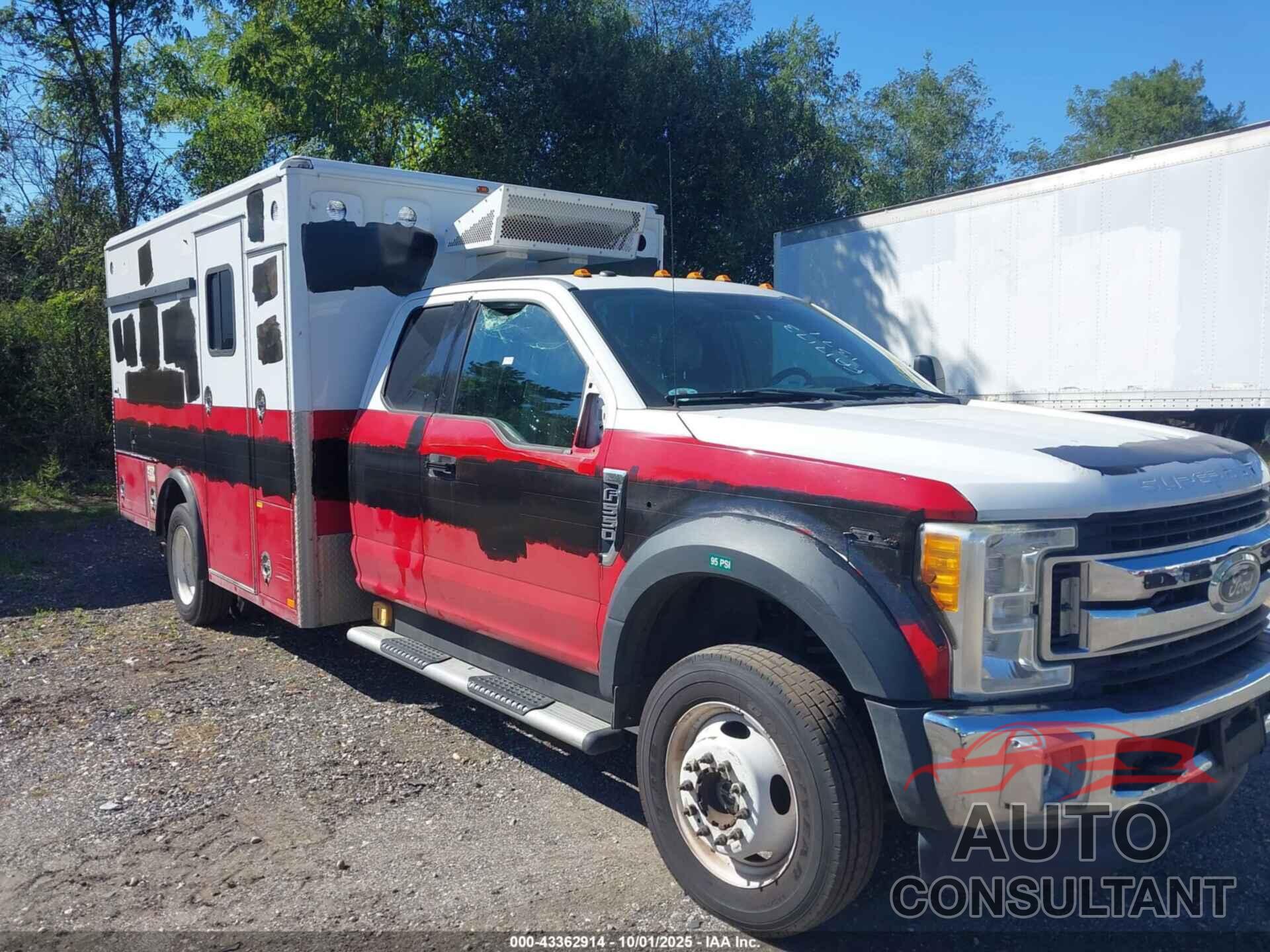 FORD F-550 CHASSIS 2017 - 1FD0X5HT9HEE15075