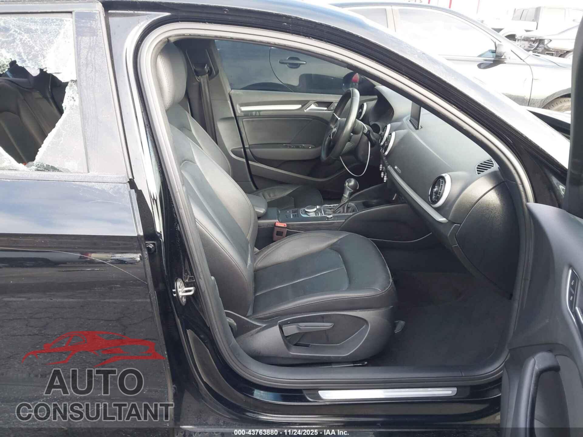 AUDI A3 2018 - WAUAUGFF9J1009219