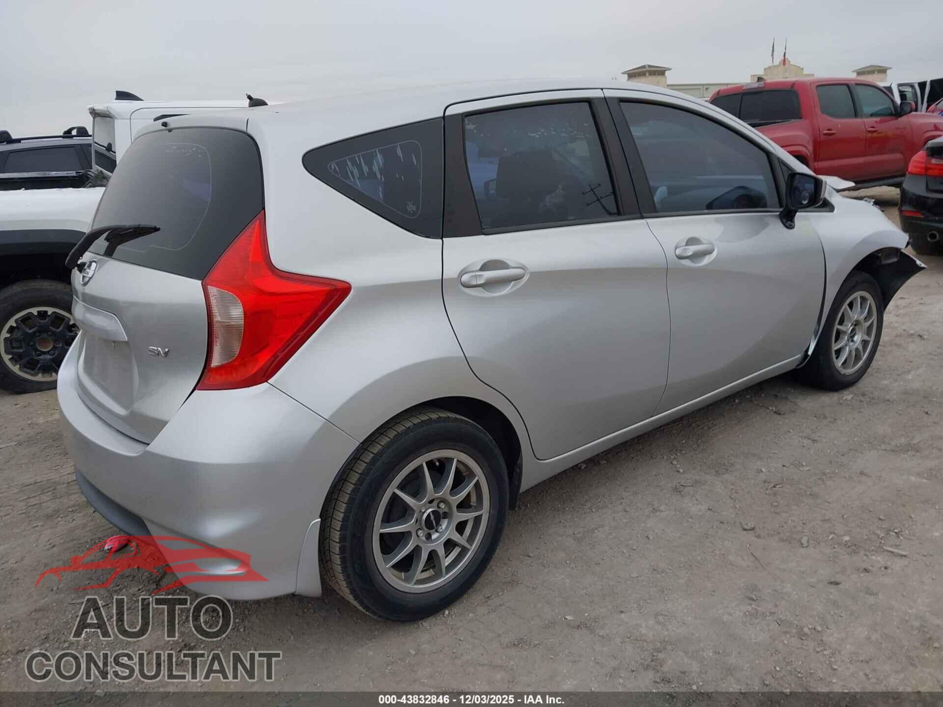 NISSAN VERSA NOTE 2015 - 3N1CE2CP0FL380135