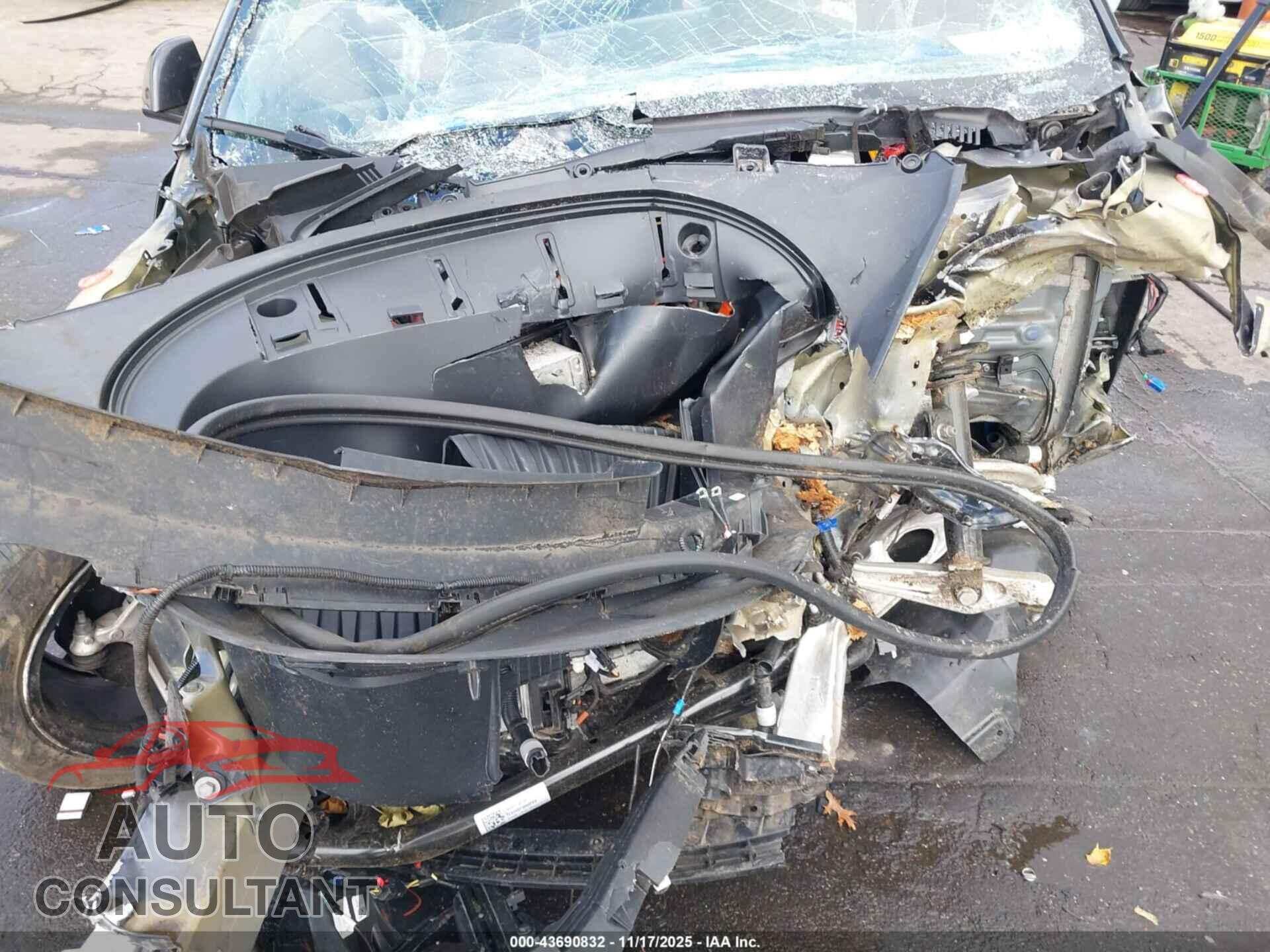 TESLA MODEL 3 2024 - 5YJ3E1EAXRF735542
