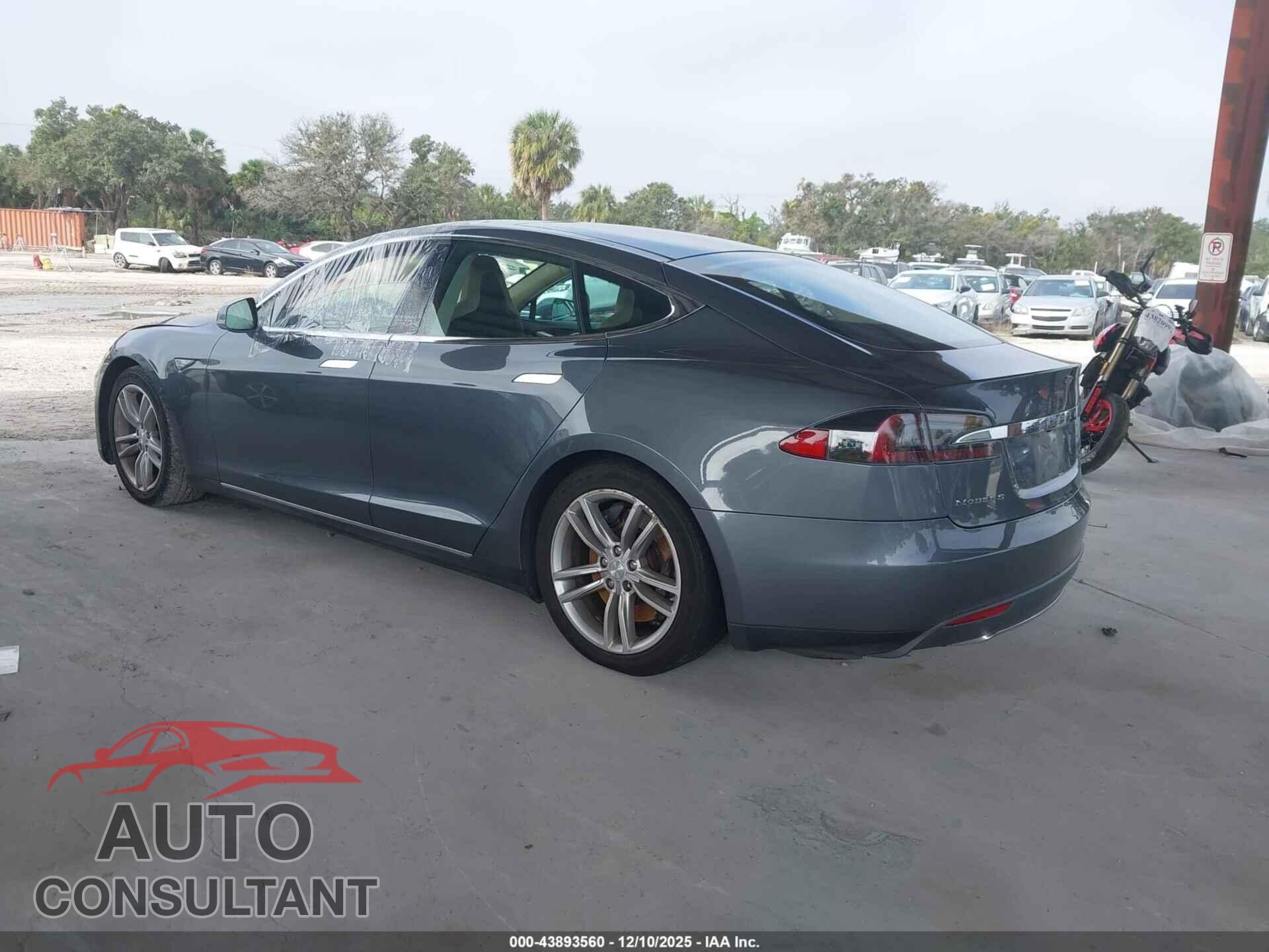 TESLA MODEL S 2013 - 5YJSA1CN7DFP05324
