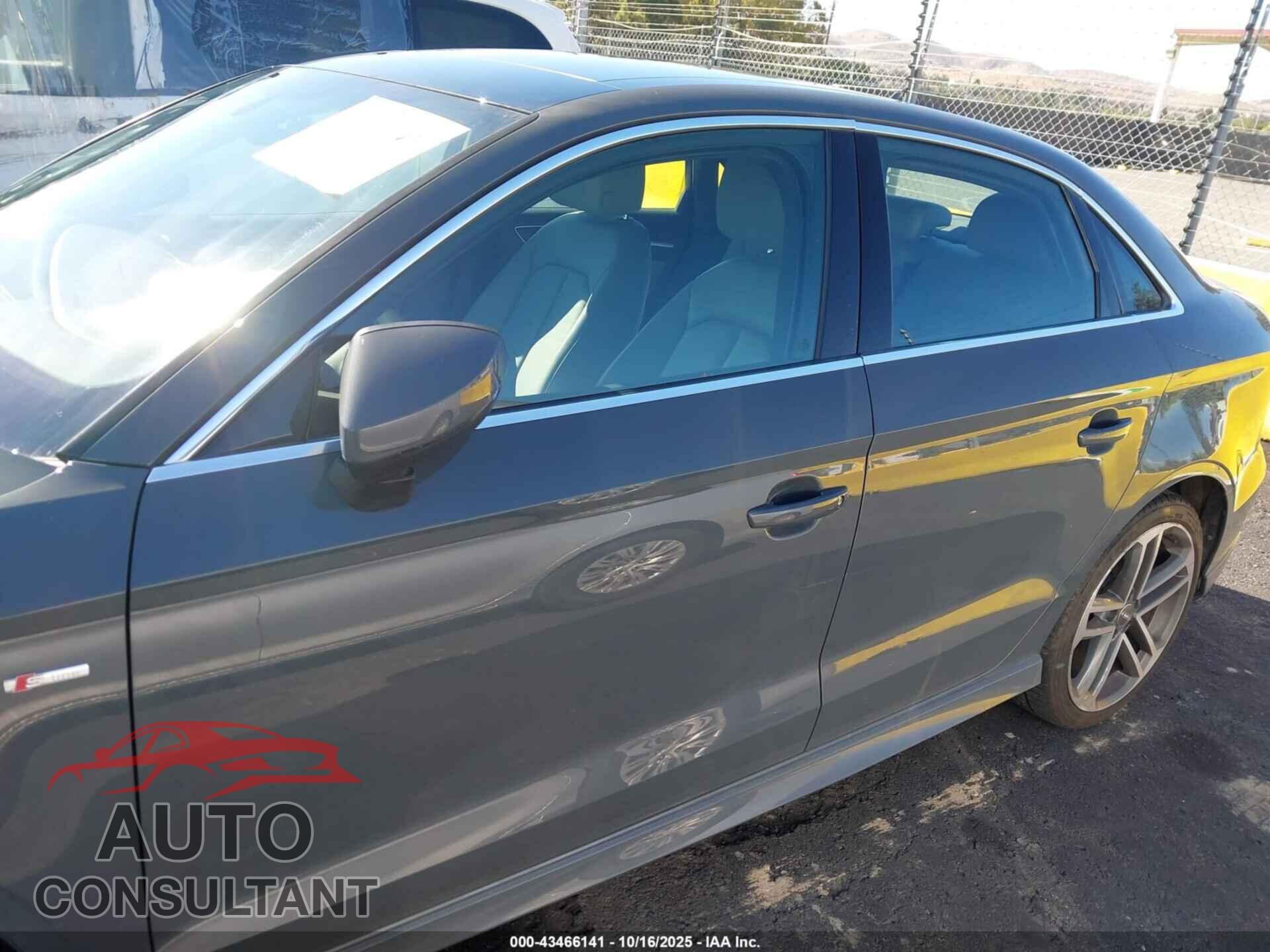 AUDI A3 2017 - WAUGUGFF1H1029095