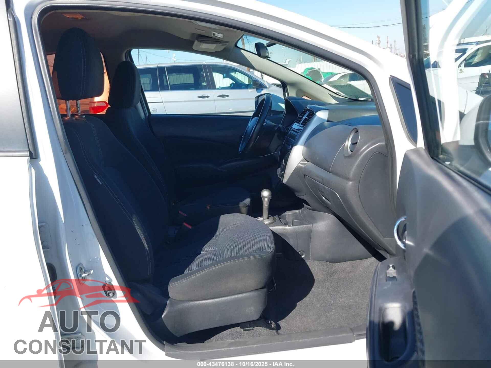 NISSAN VERSA NOTE 2015 - 3N1CE2CP8FL422244