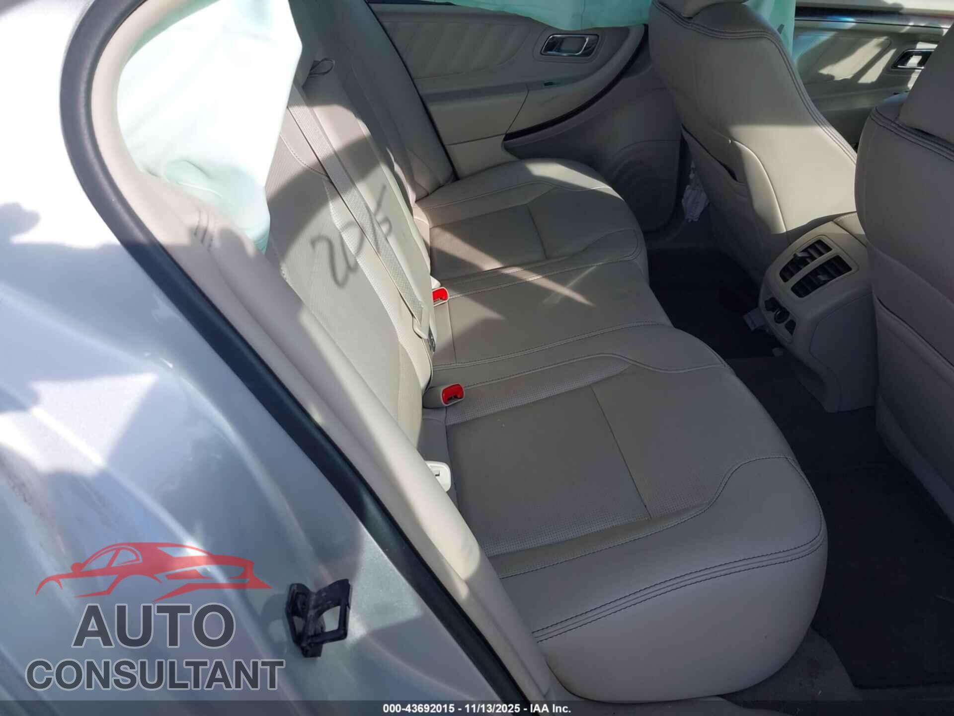 FORD TAURUS 2012 - 1FAHP2FW1CG143739