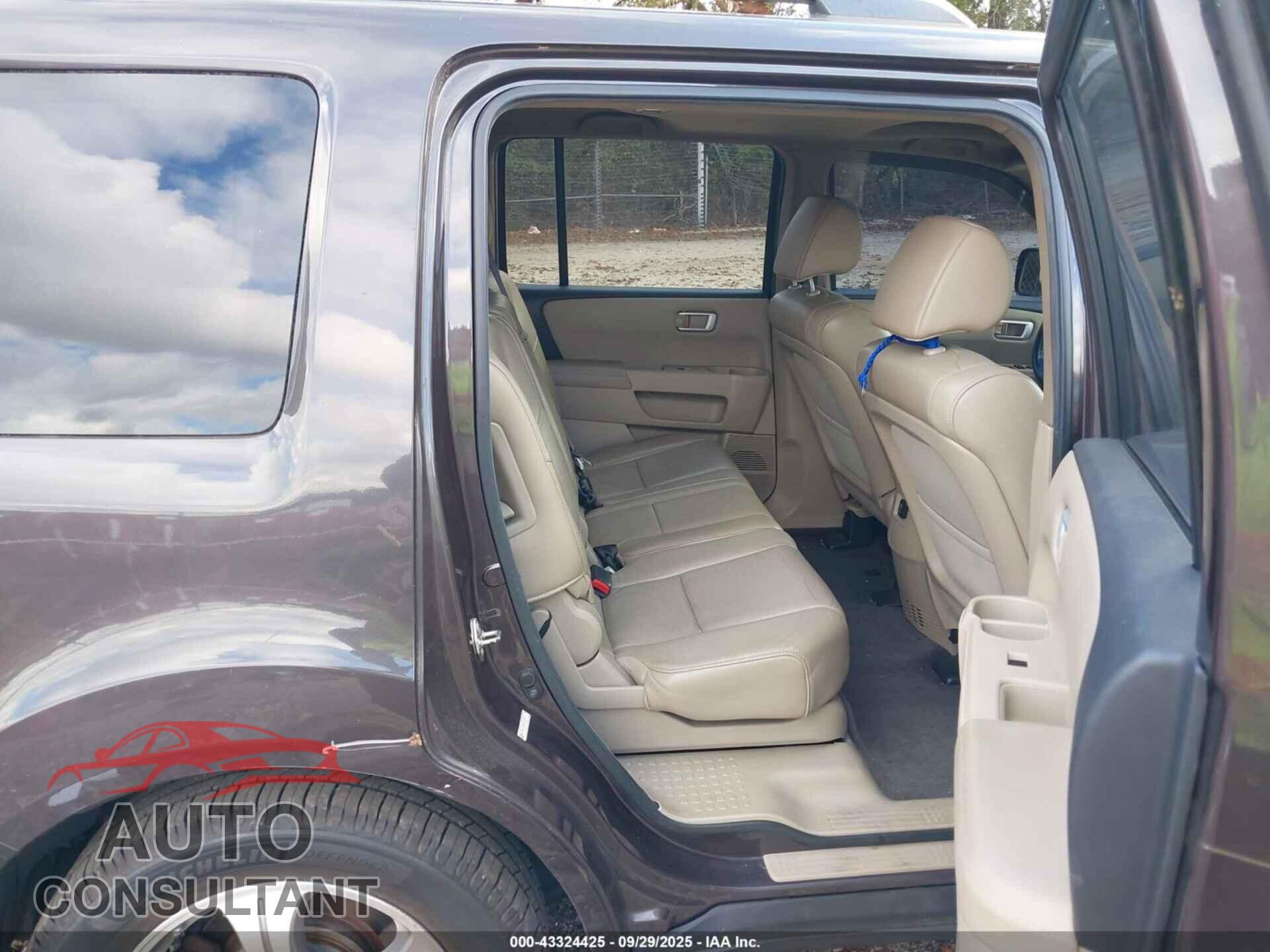HONDA PILOT 2013 - 5FNYF4H59DB013703