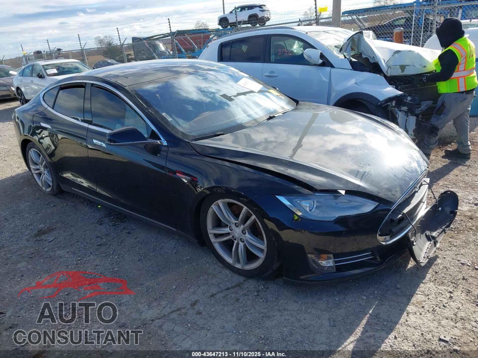 TESLA MODEL S 2015 - 5YJSA1H2XFF089815