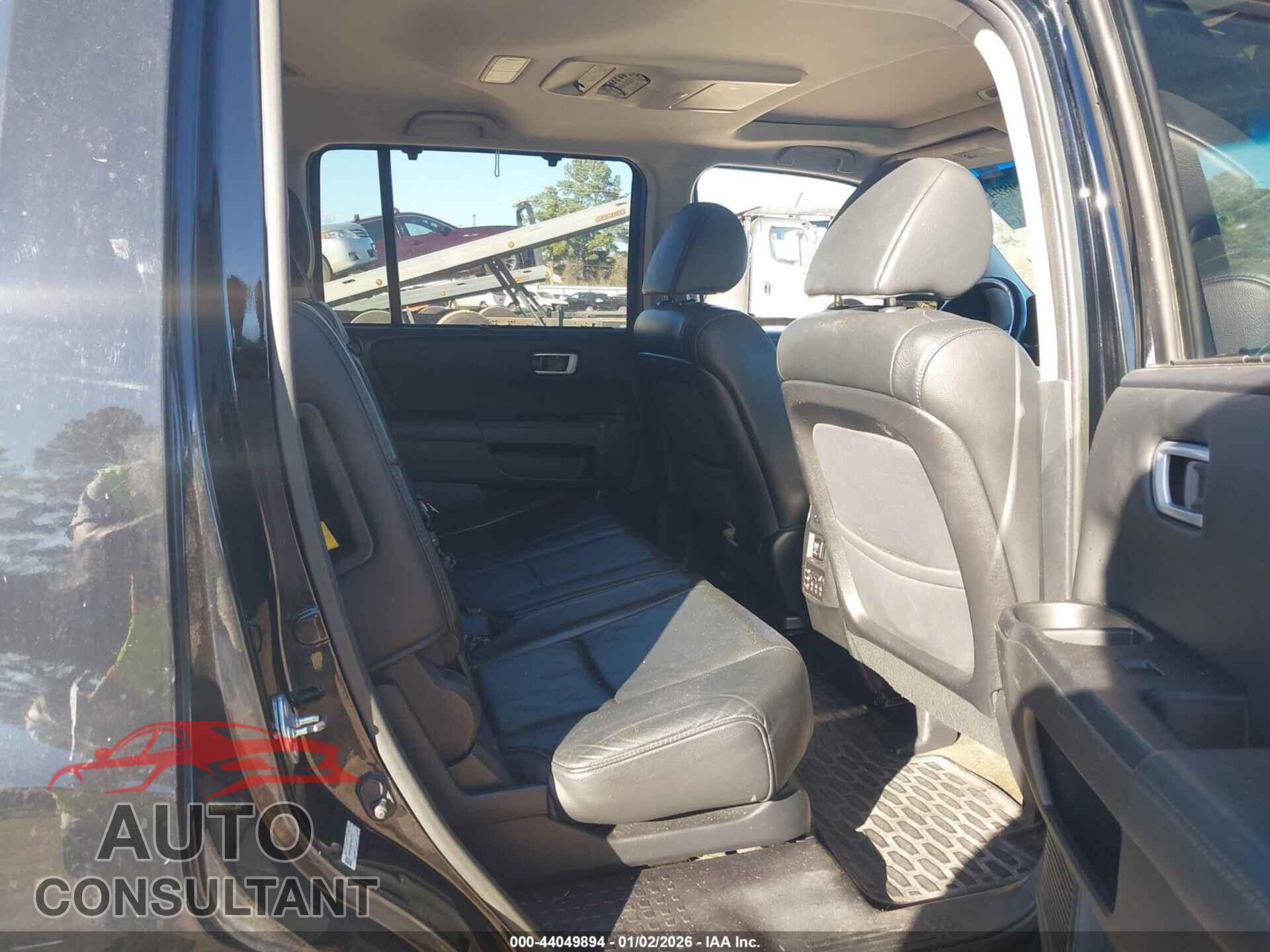 HONDA PILOT 2015 - 5FNYF4H97FB047936