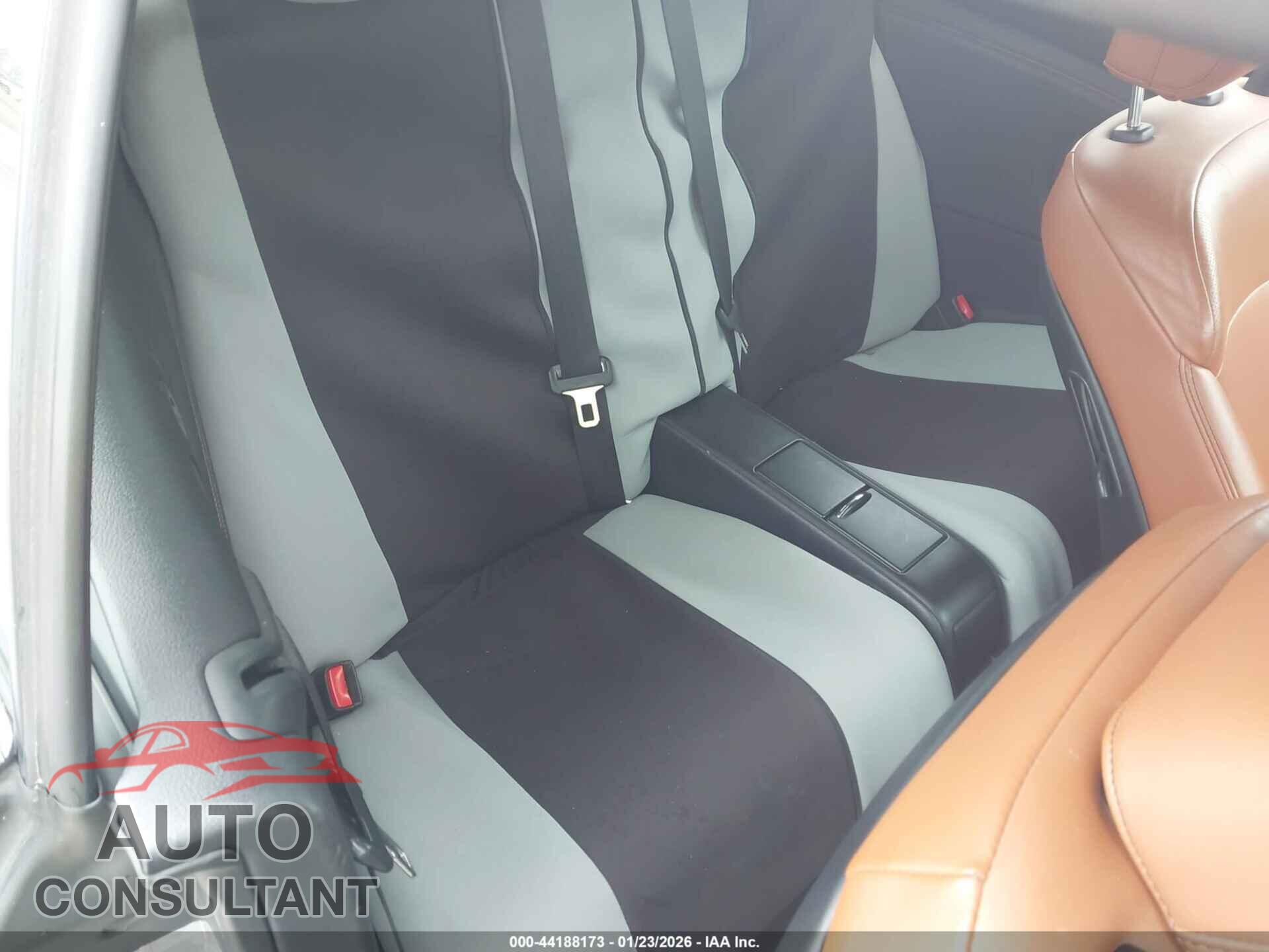 LEXUS IS 250C 2011 - JTHFF2C28B2515206