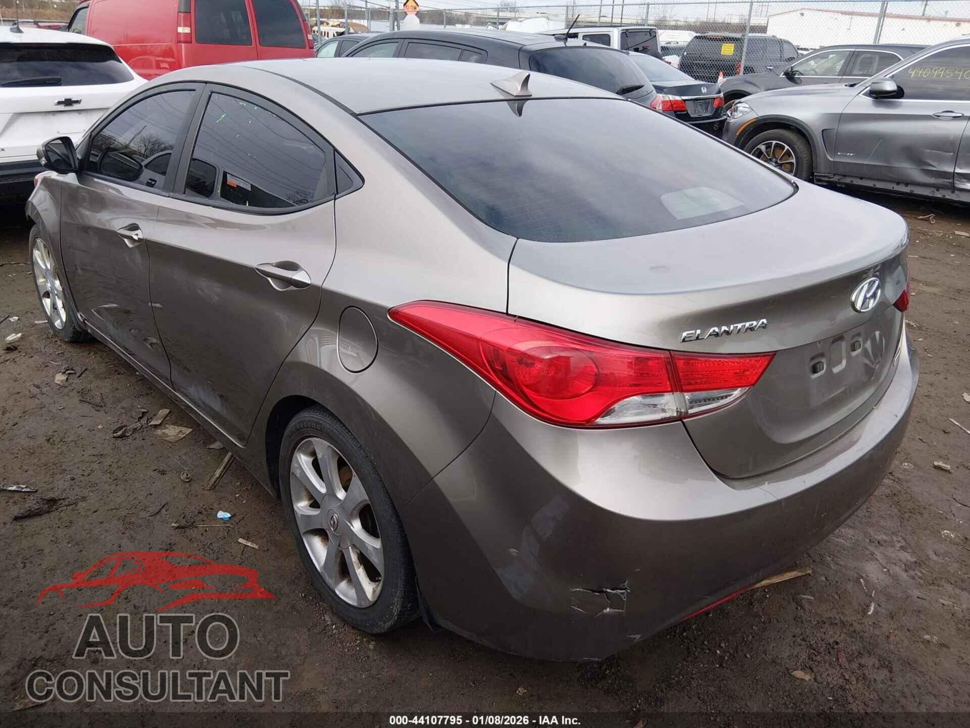 HYUNDAI ELANTRA 2013 - 5NPDH4AE3DH291663