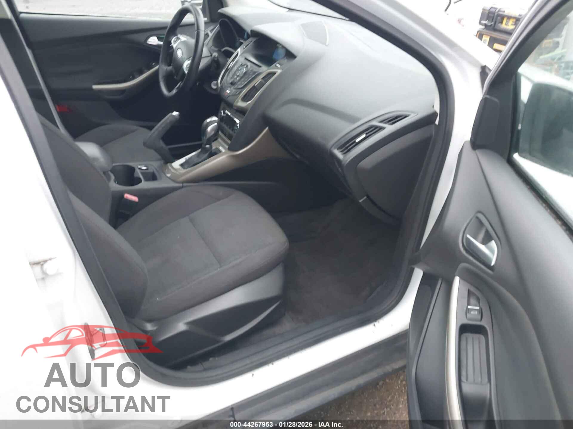 FORD FOCUS 2012 - 1FAHP3M25CL176207