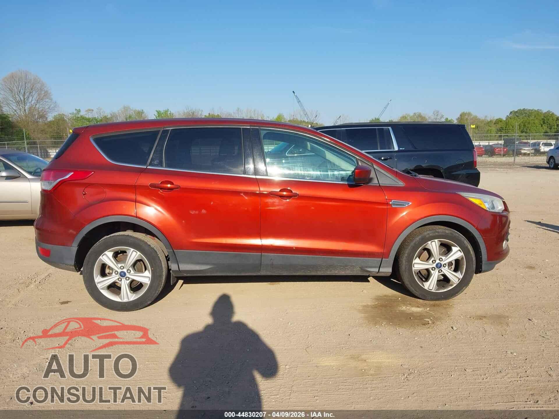 FORD ESCAPE 2015 - 1FMCU0G79FUB17397