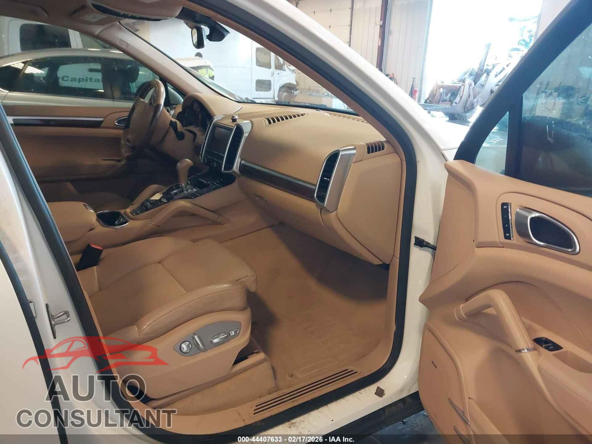 PORSCHE CAYENNE 2011 - WP1AA2A29BLA09910