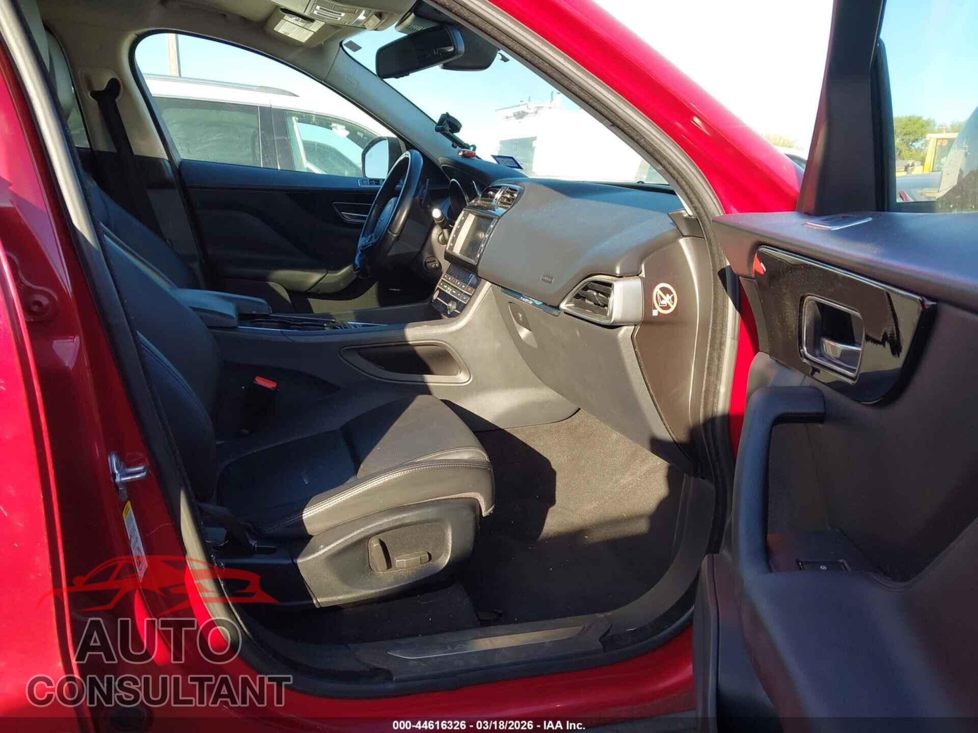 JAGUAR F-PACE 2017 - SADCJ2BV1HA067196