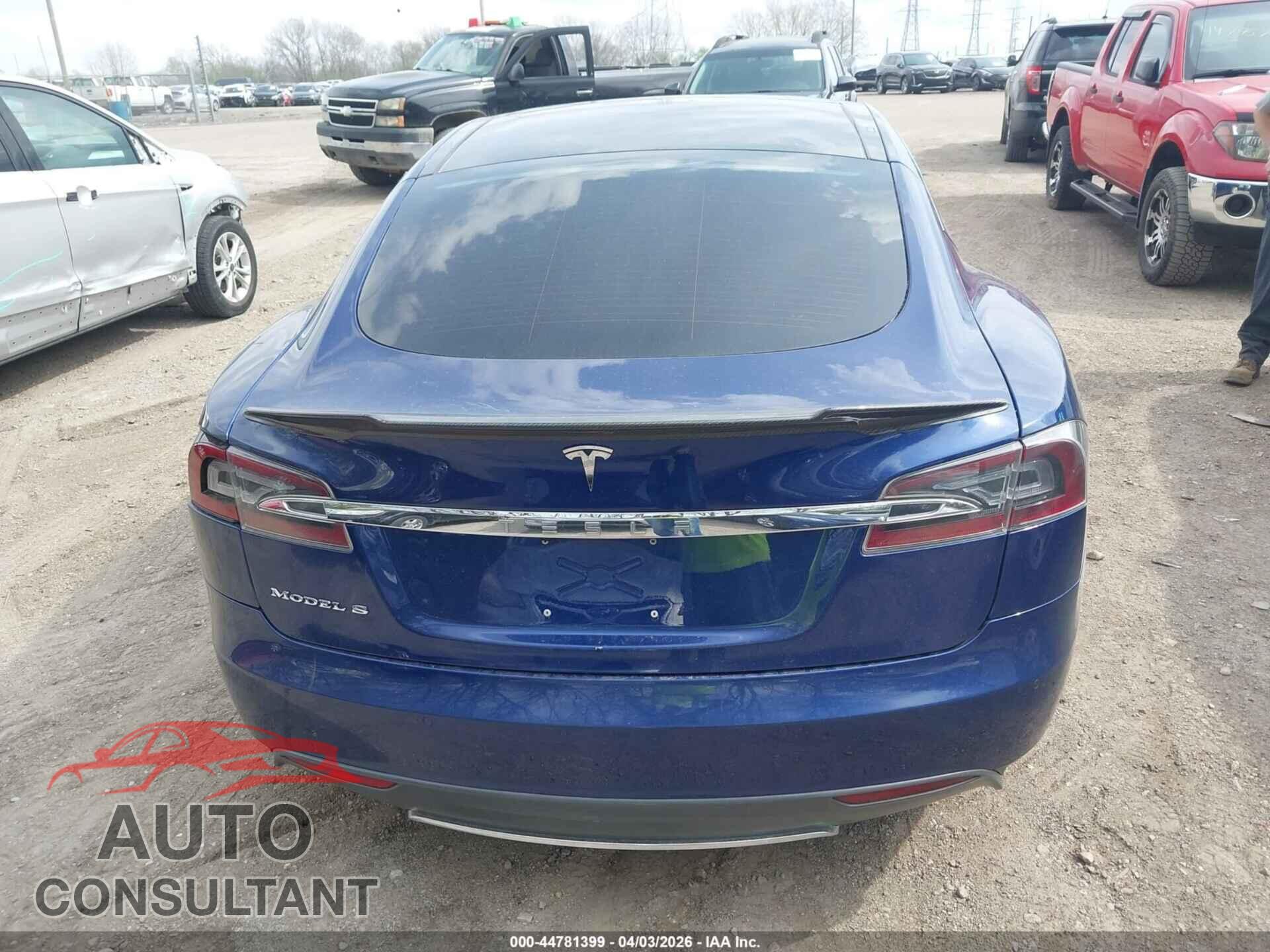 TESLA MODEL S 2015 - 5YJSA1S21FF093177