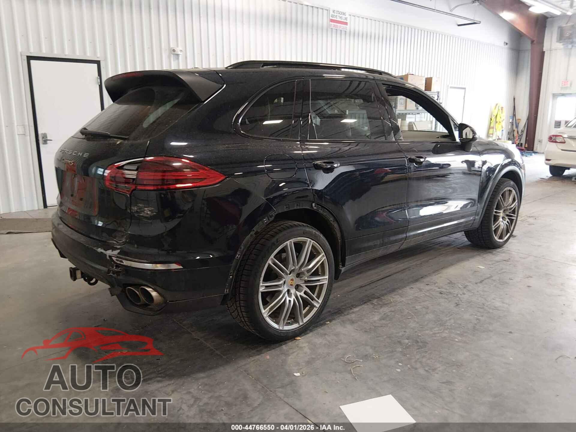 PORSCHE CAYENNE 2017 - WP1AB2A27HLA52261