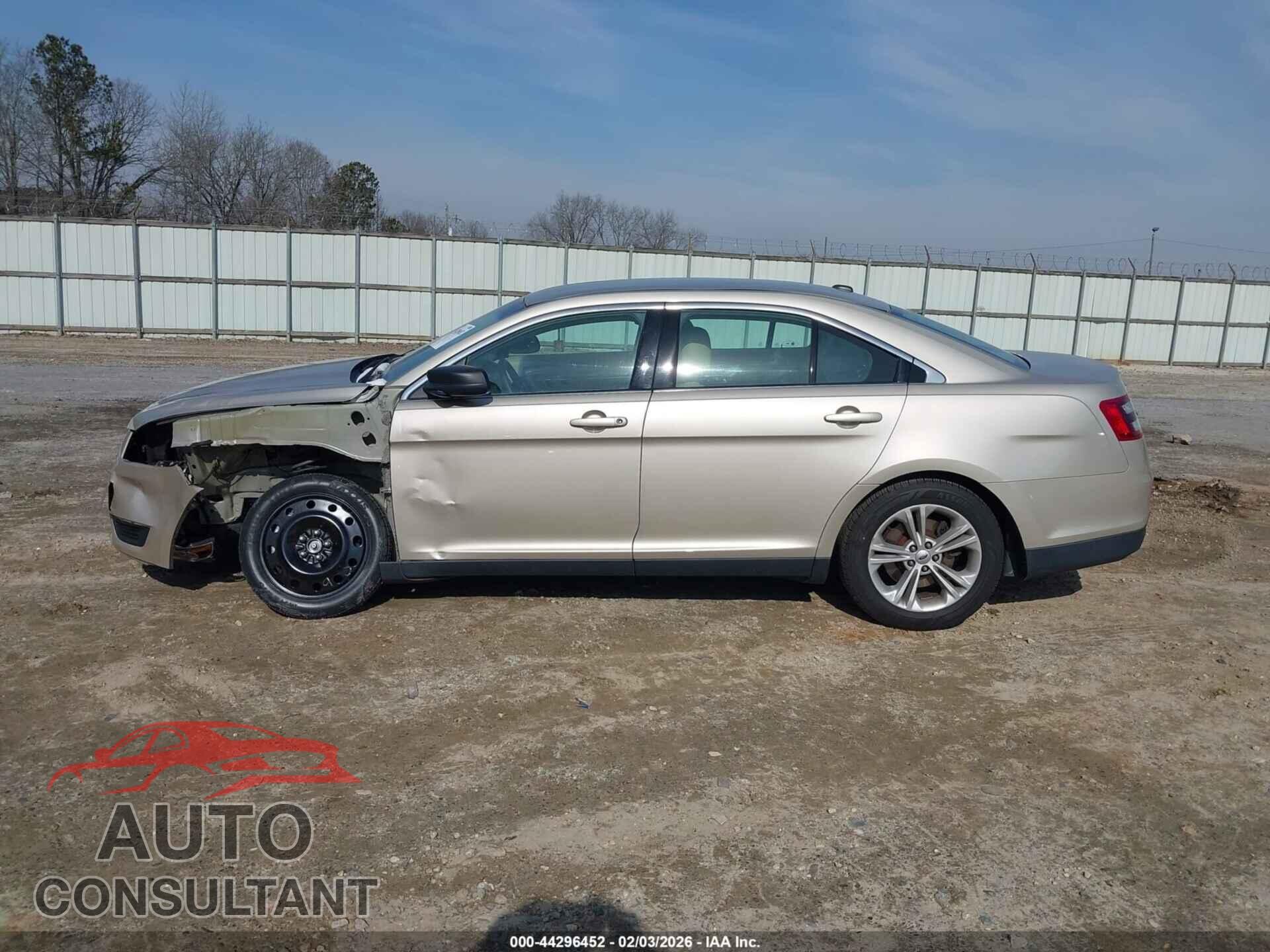 FORD TAURUS 2017 - 1FAHP2D80HG142724