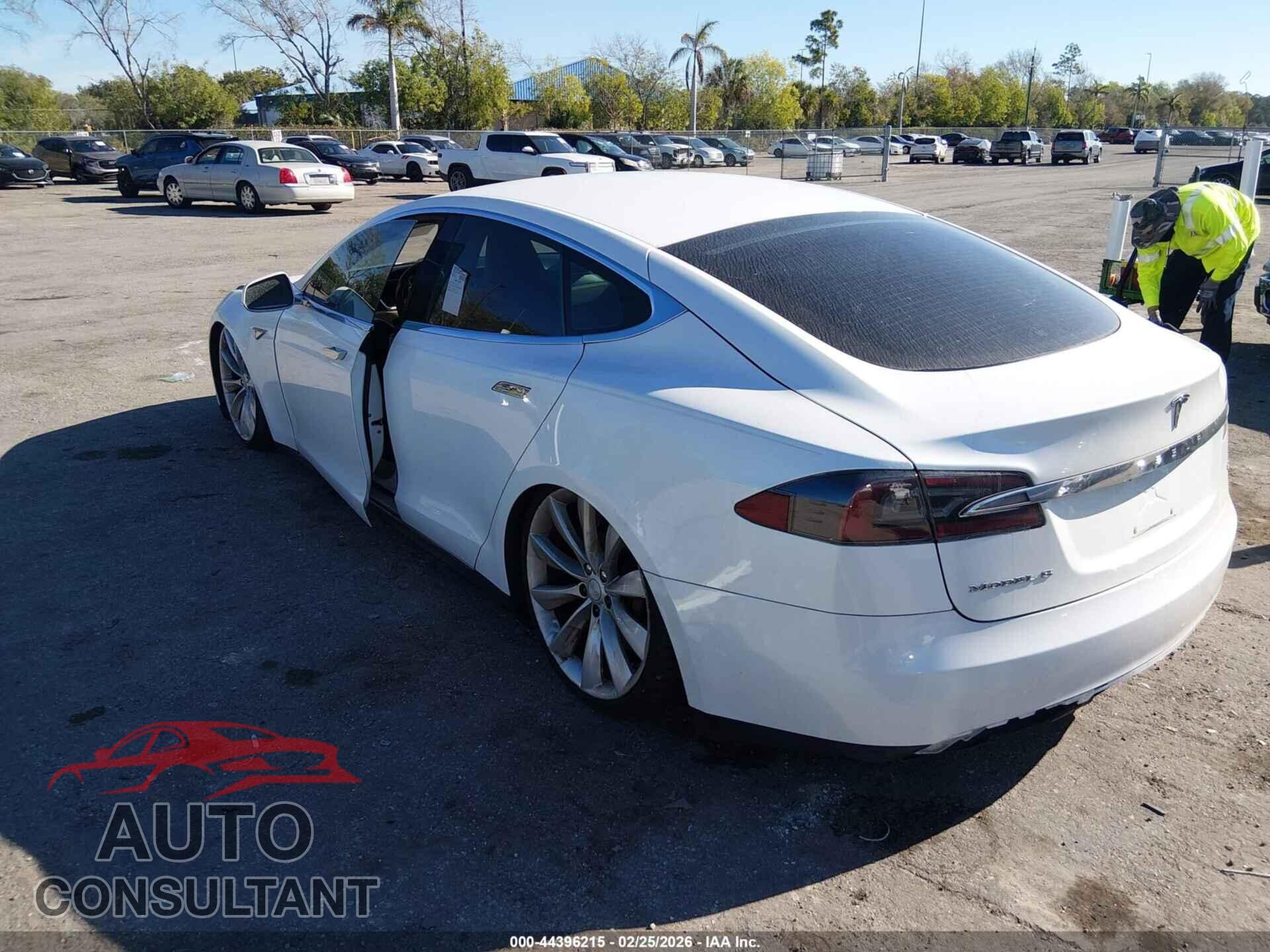TESLA MODEL S 2013 - 5YJSA1CN7DFP20339