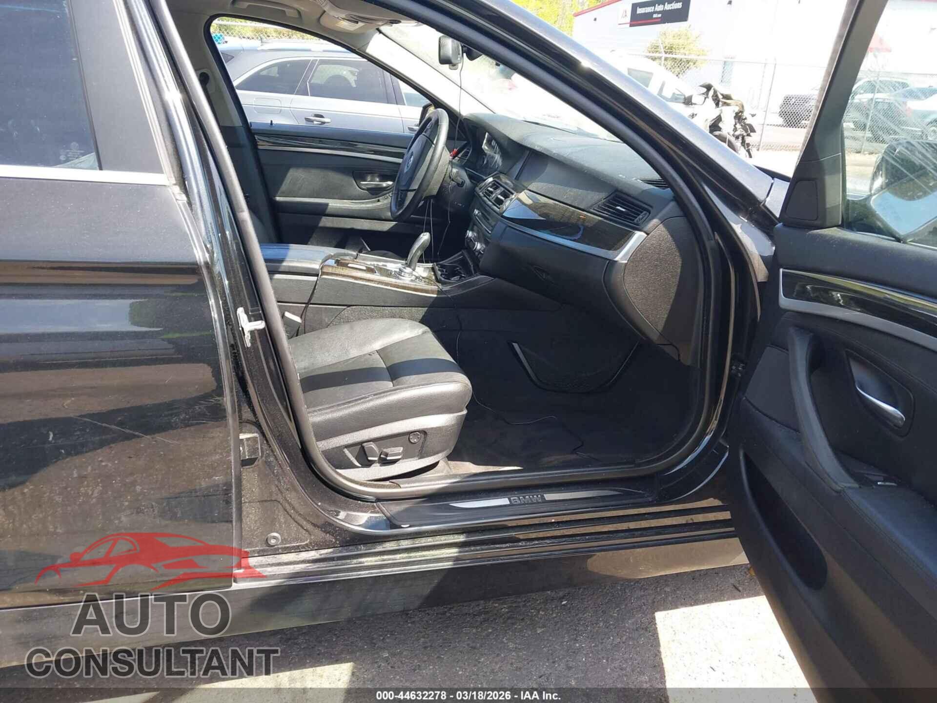 BMW 535I 2013 - WBAFU7C51DDU74064
