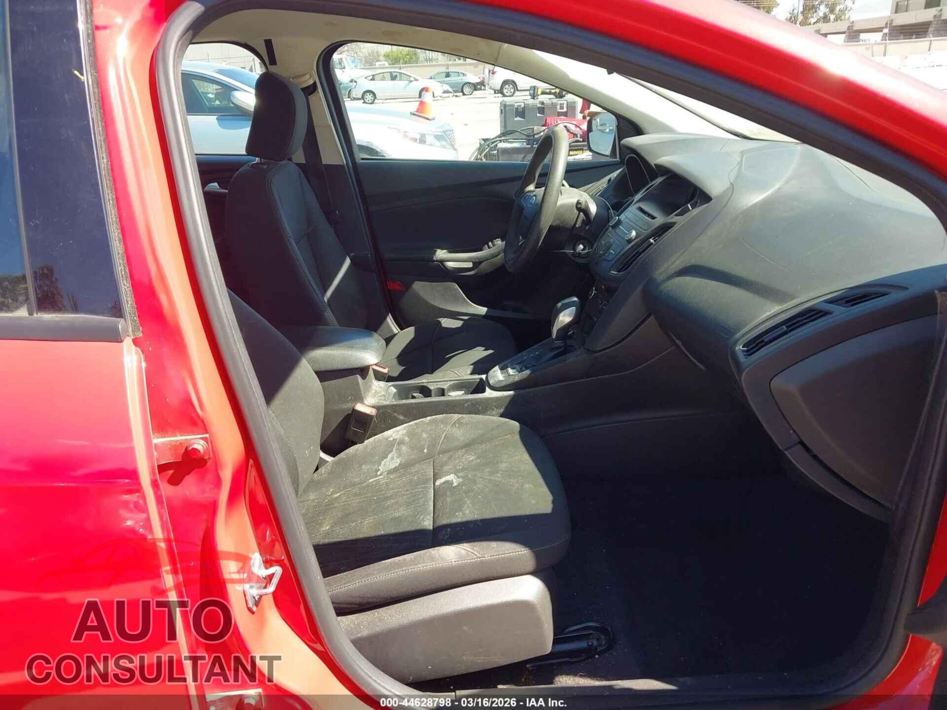 FORD FOCUS 2016 - 1FADP3K27GL231084