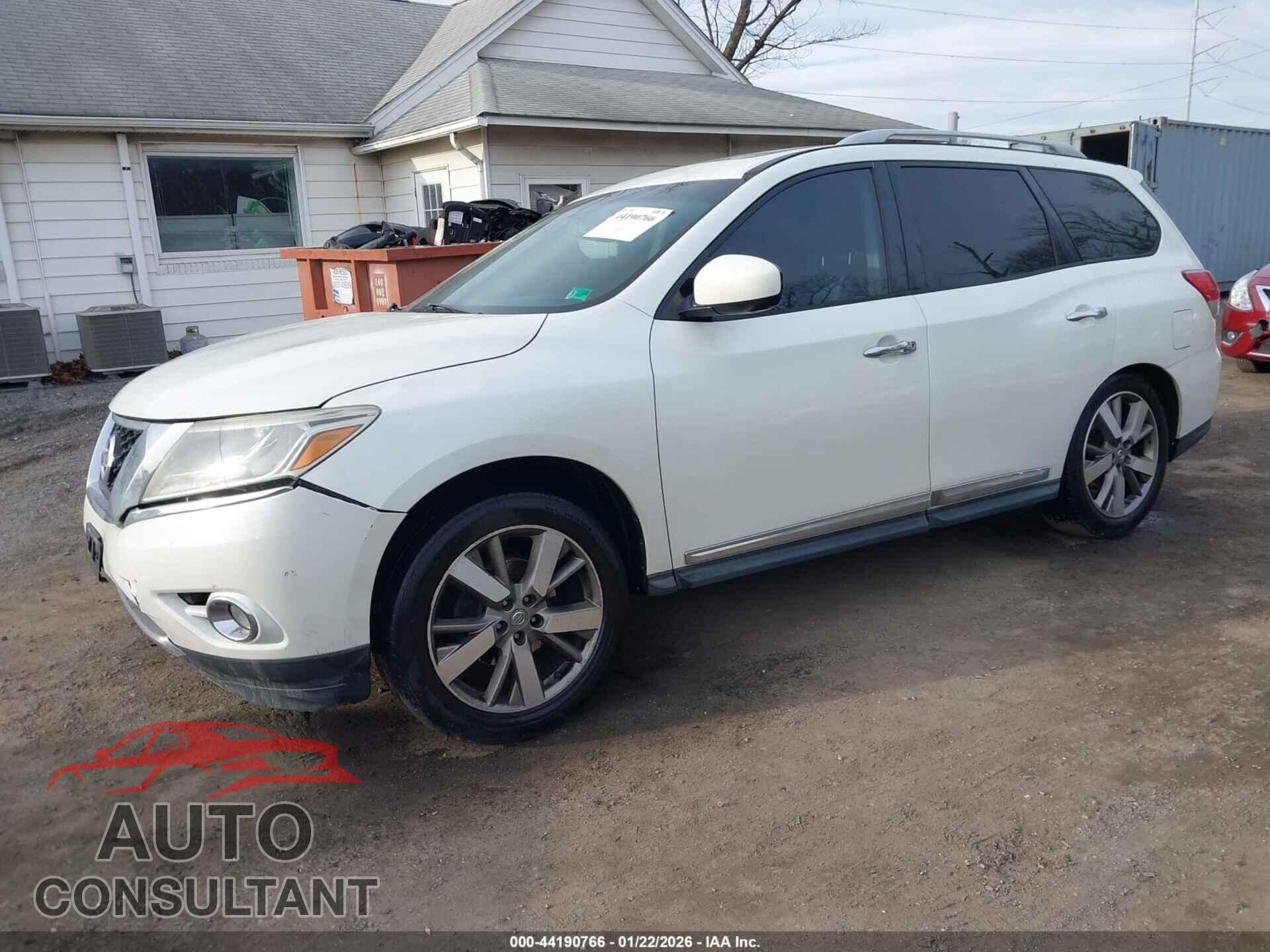 NISSAN PATHFINDER 2015 - 5N1AR2MM2FC628132