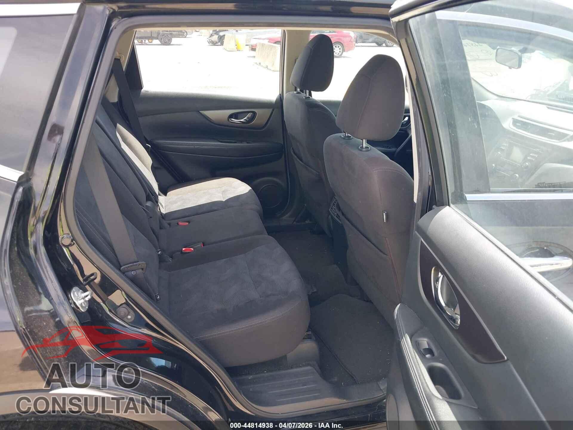 NISSAN ROGUE 2015 - KNMAT2MT6FP578745