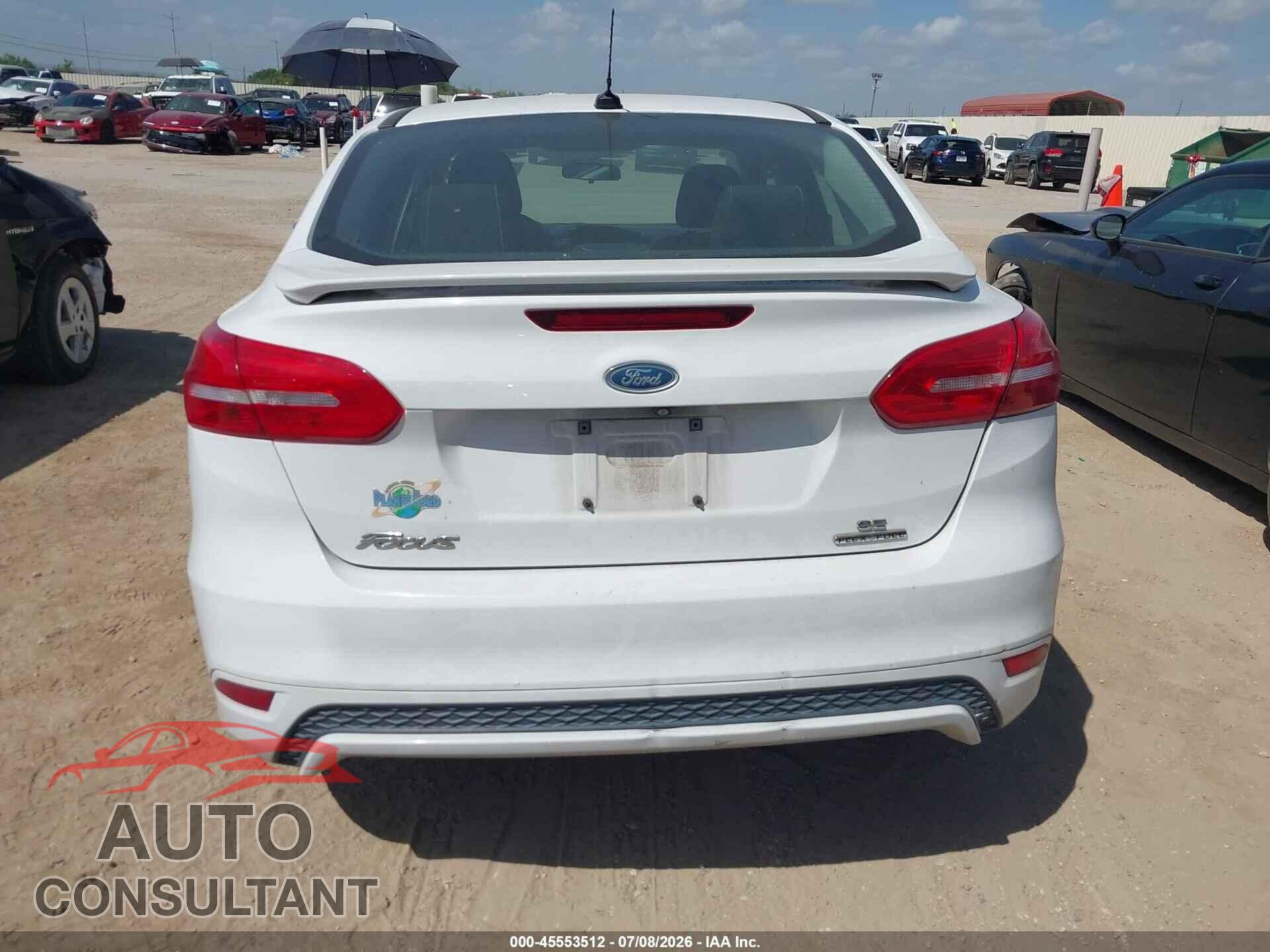 FORD FOCUS 2015 - 1FADP3F22FL384657