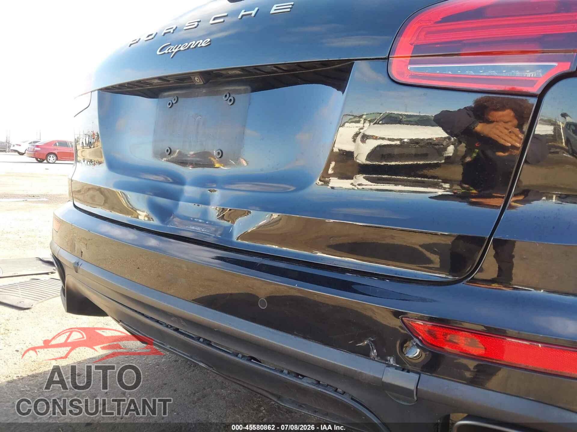 PORSCHE CAYENNE 2017 - WP1AA2A24HKA91902