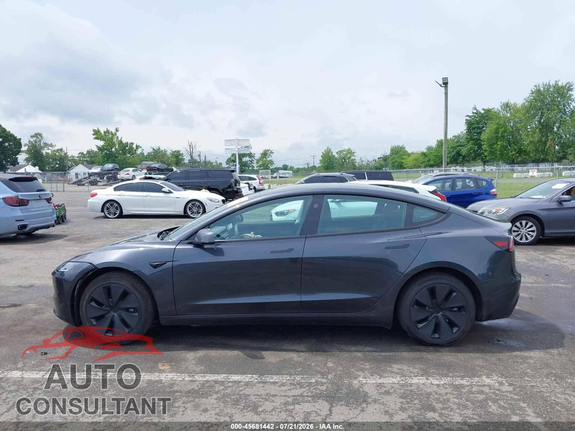 TESLA MODEL 3 2026 - 5YJ3E1EA3TF138675