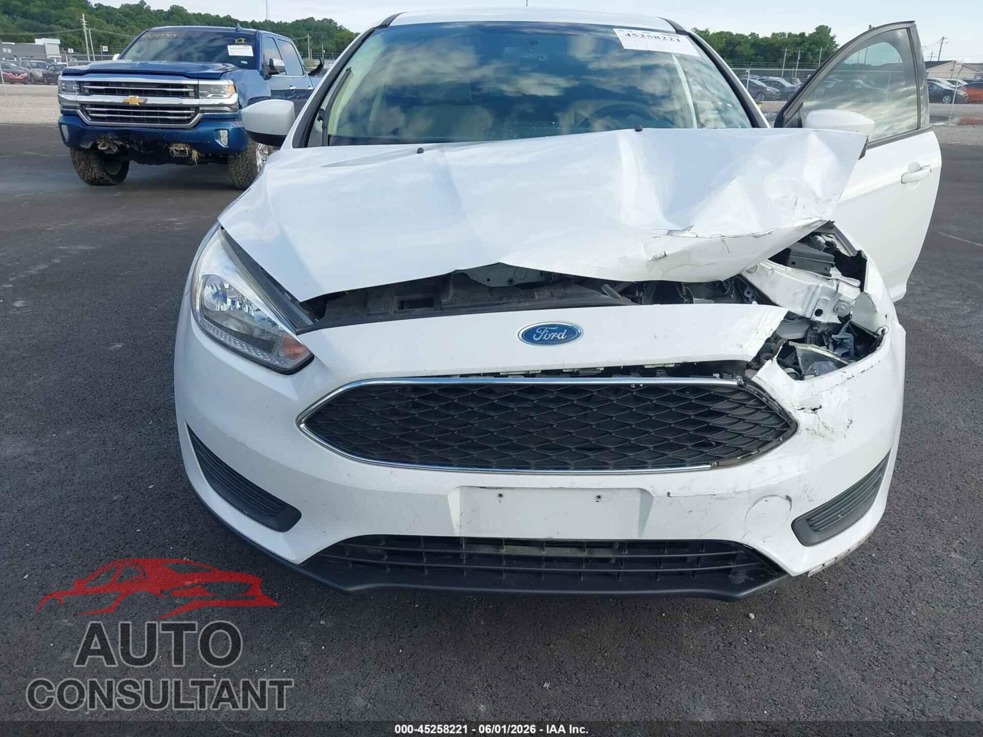 FORD FOCUS 2018 - 1FADP3F27JL269786