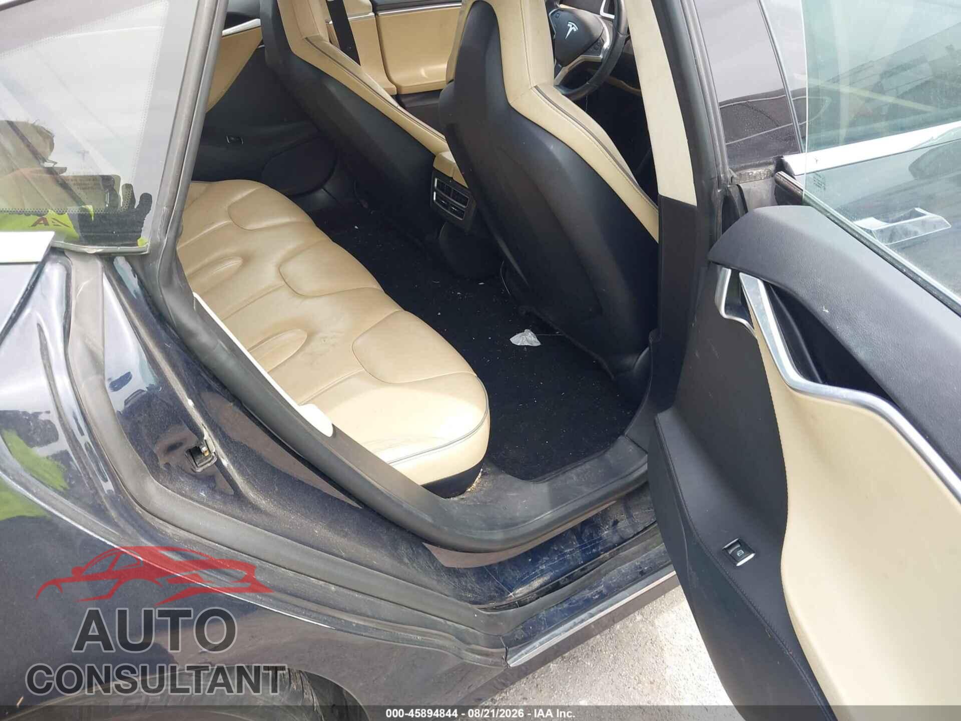 TESLA MODEL S 2013 - 5YJSA1DP6DFP13107