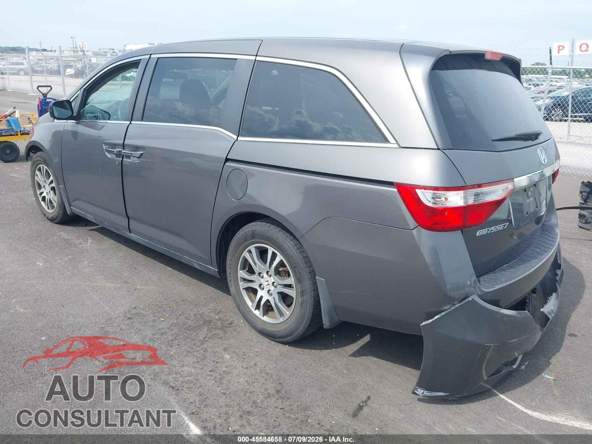 HONDA ODYSSEY 2013 - 5FNRL5H46DB070774